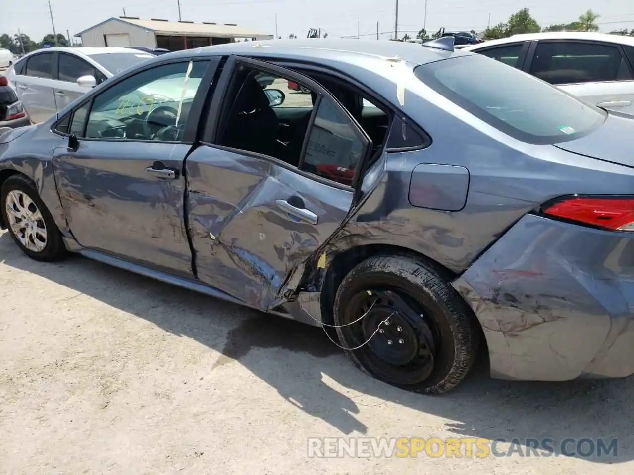 9 Photograph of a damaged car 5YFEPMAE0MP152813 TOYOTA COROLLA 2021