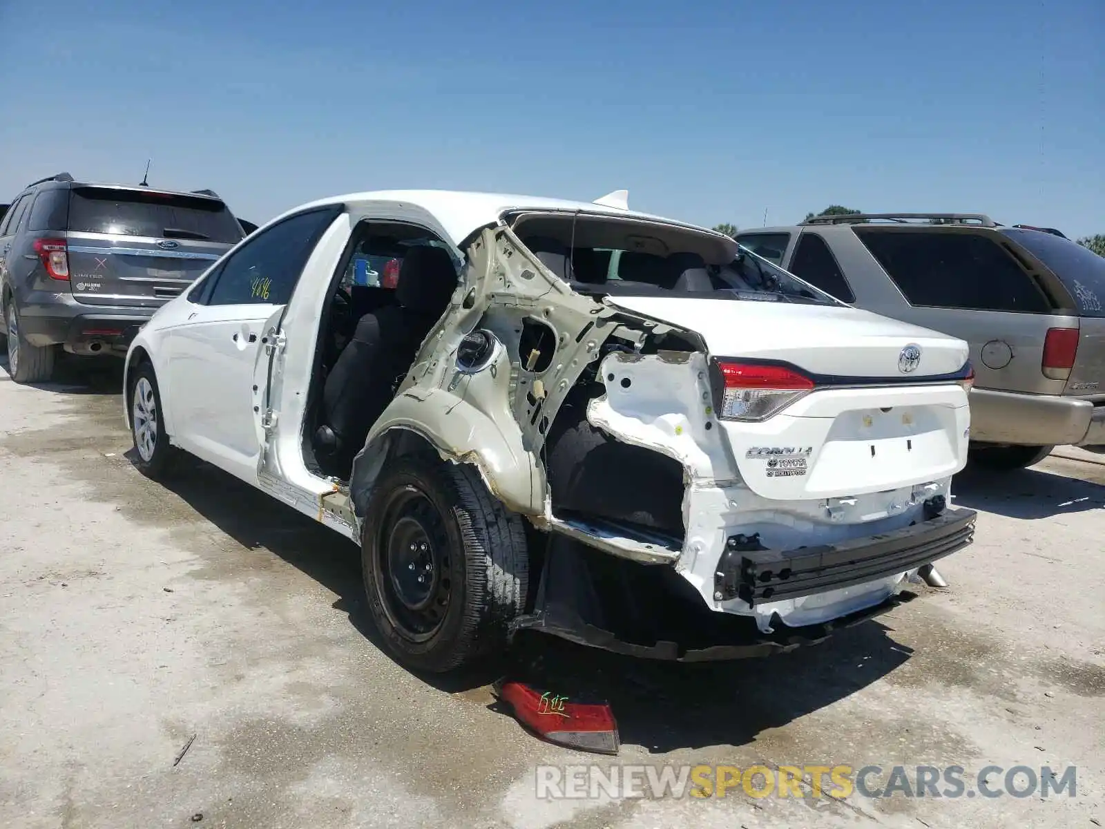 3 Photograph of a damaged car 5YFEPMAE0MP152827 TOYOTA COROLLA 2021