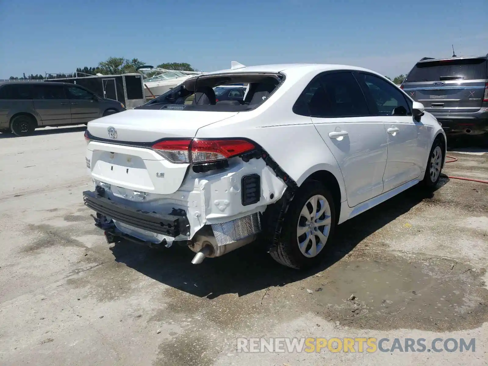 4 Photograph of a damaged car 5YFEPMAE0MP152827 TOYOTA COROLLA 2021