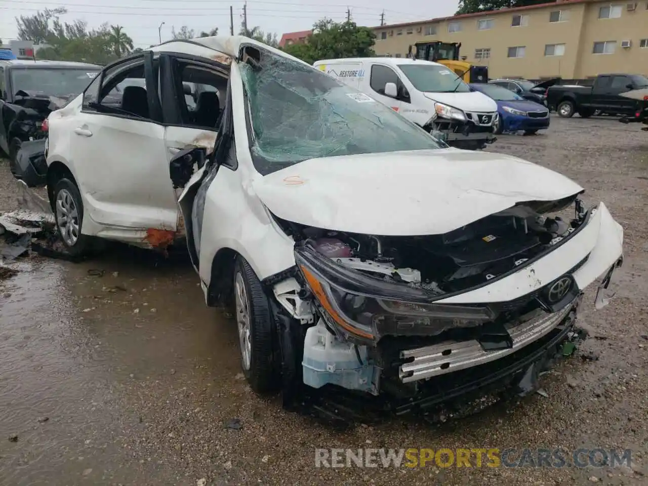 1 Photograph of a damaged car 5YFEPMAE0MP163665 TOYOTA COROLLA 2021