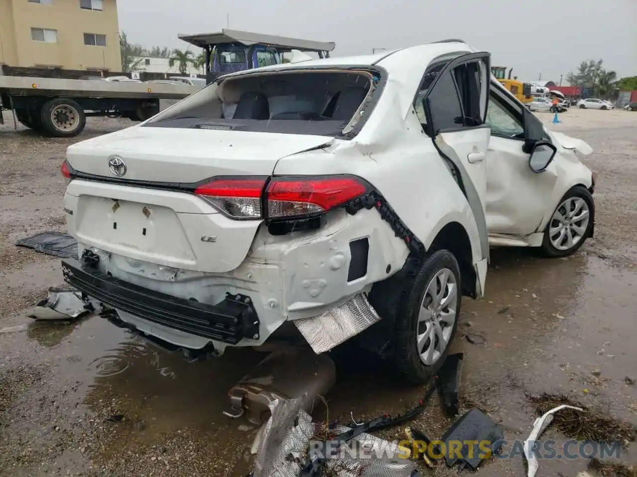 4 Photograph of a damaged car 5YFEPMAE0MP163665 TOYOTA COROLLA 2021