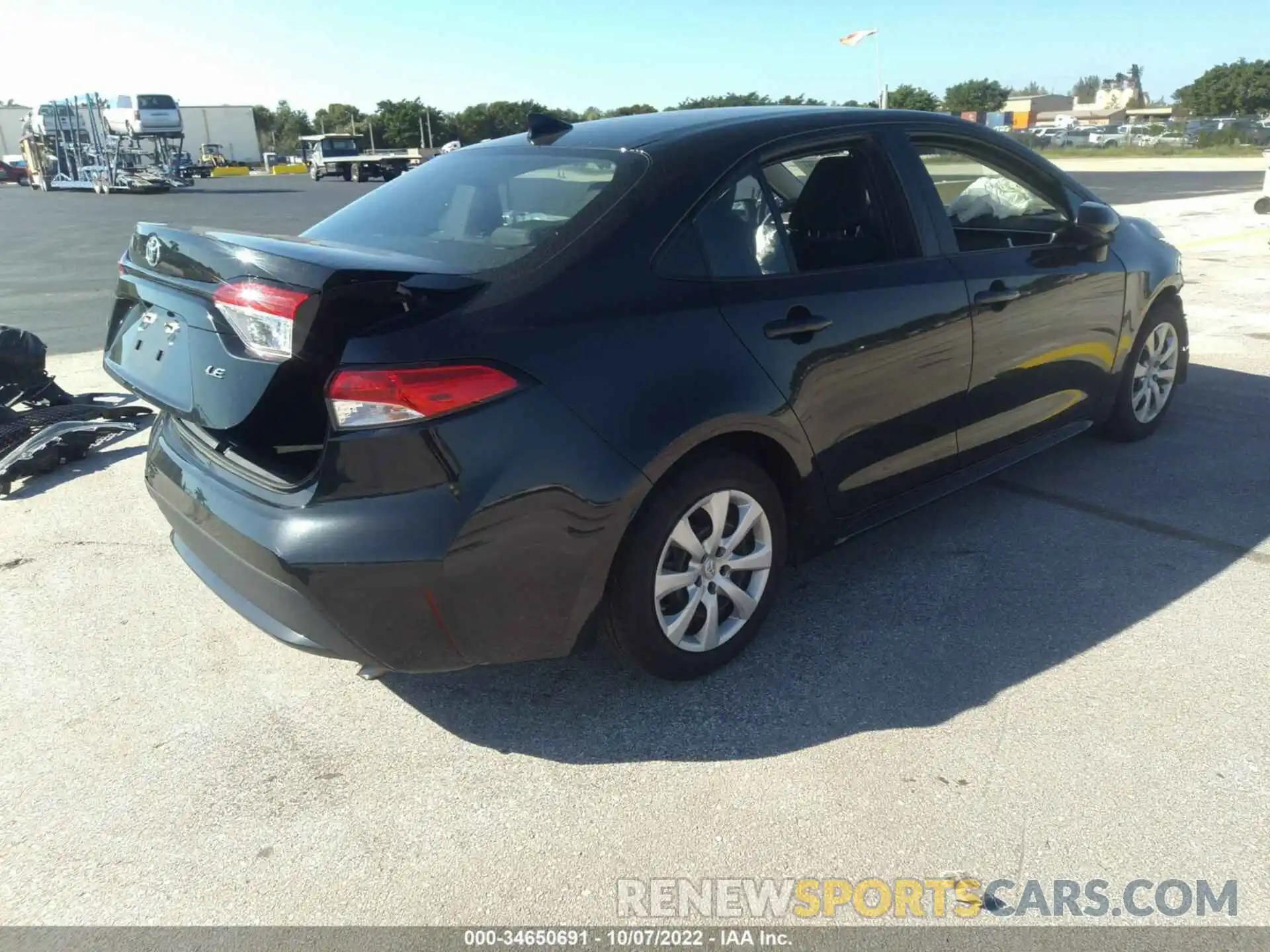 4 Photograph of a damaged car 5YFEPMAE0MP169188 TOYOTA COROLLA 2021