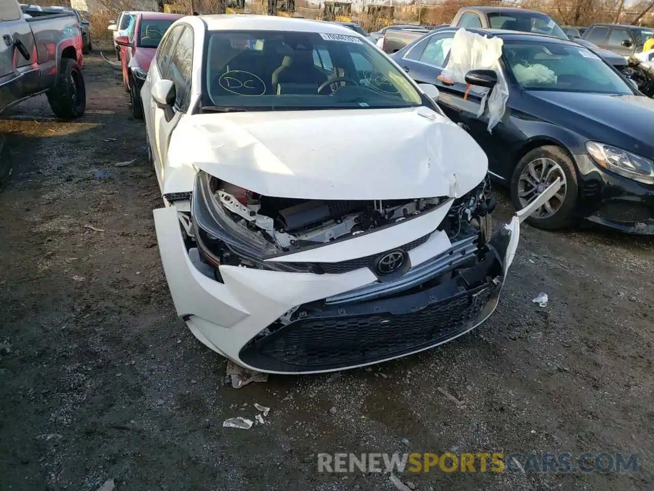 9 Photograph of a damaged car 5YFEPMAE0MP170146 TOYOTA COROLLA 2021