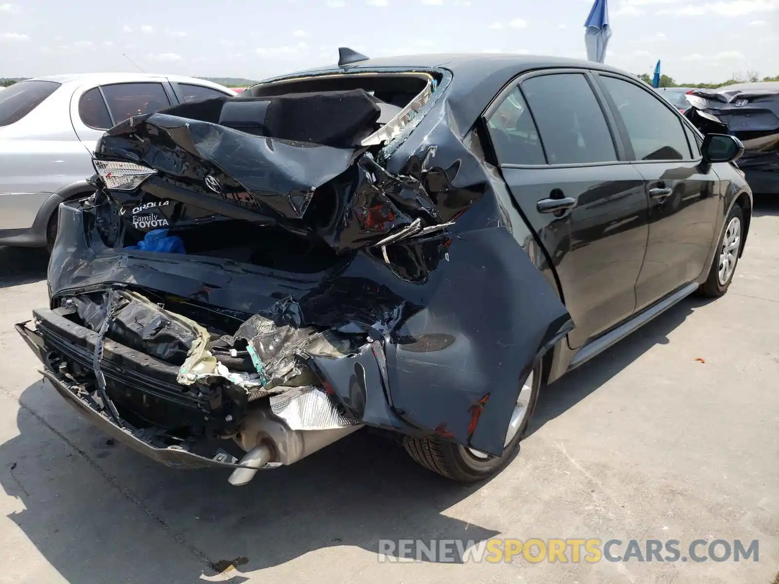 4 Photograph of a damaged car 5YFEPMAE0MP179560 TOYOTA COROLLA 2021