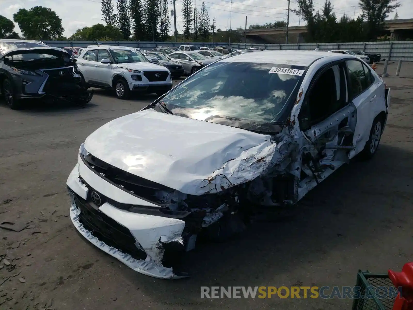 2 Photograph of a damaged car 5YFEPMAE0MP183804 TOYOTA COROLLA 2021