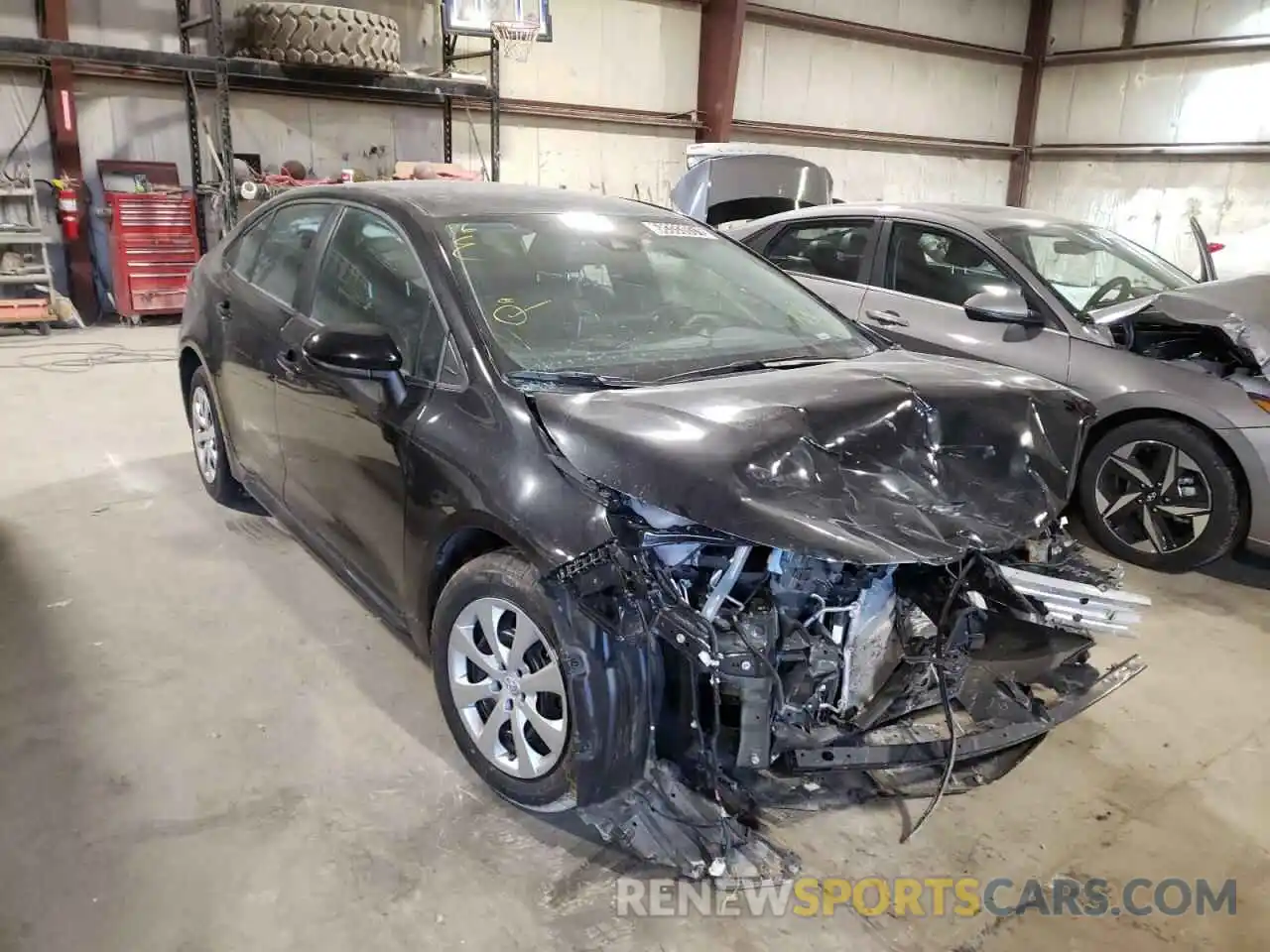 1 Photograph of a damaged car 5YFEPMAE0MP185424 TOYOTA COROLLA 2021