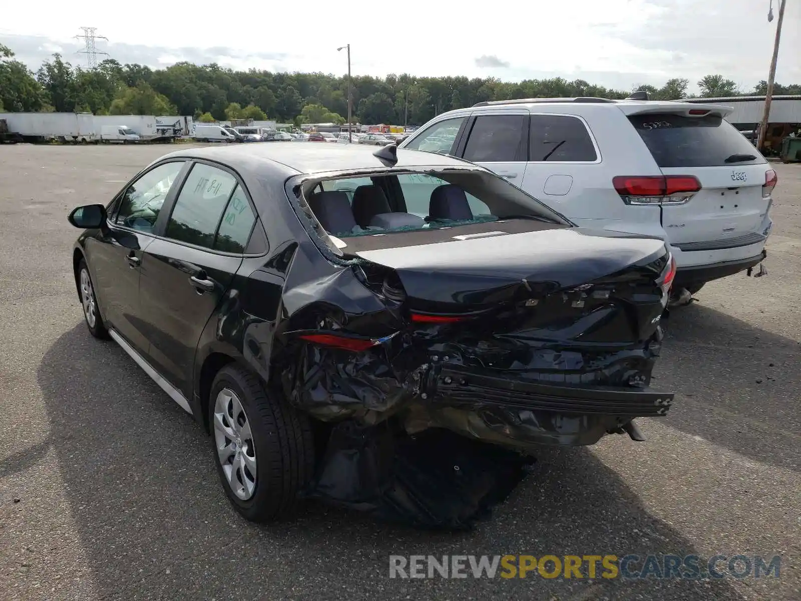 3 Photograph of a damaged car 5YFEPMAE0MP189005 TOYOTA COROLLA 2021