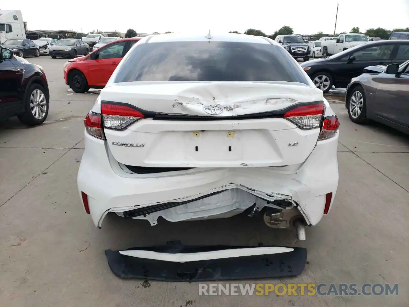 9 Photograph of a damaged car 5YFEPMAE0MP197380 TOYOTA COROLLA 2021