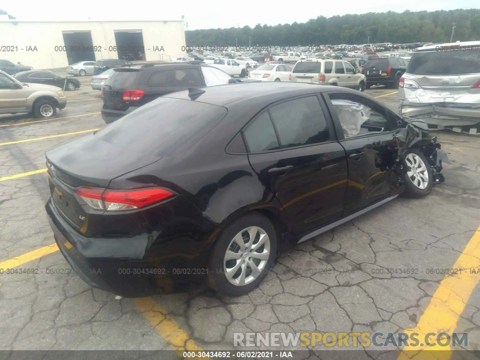 4 Photograph of a damaged car 5YFEPMAE0MP202500 TOYOTA COROLLA 2021