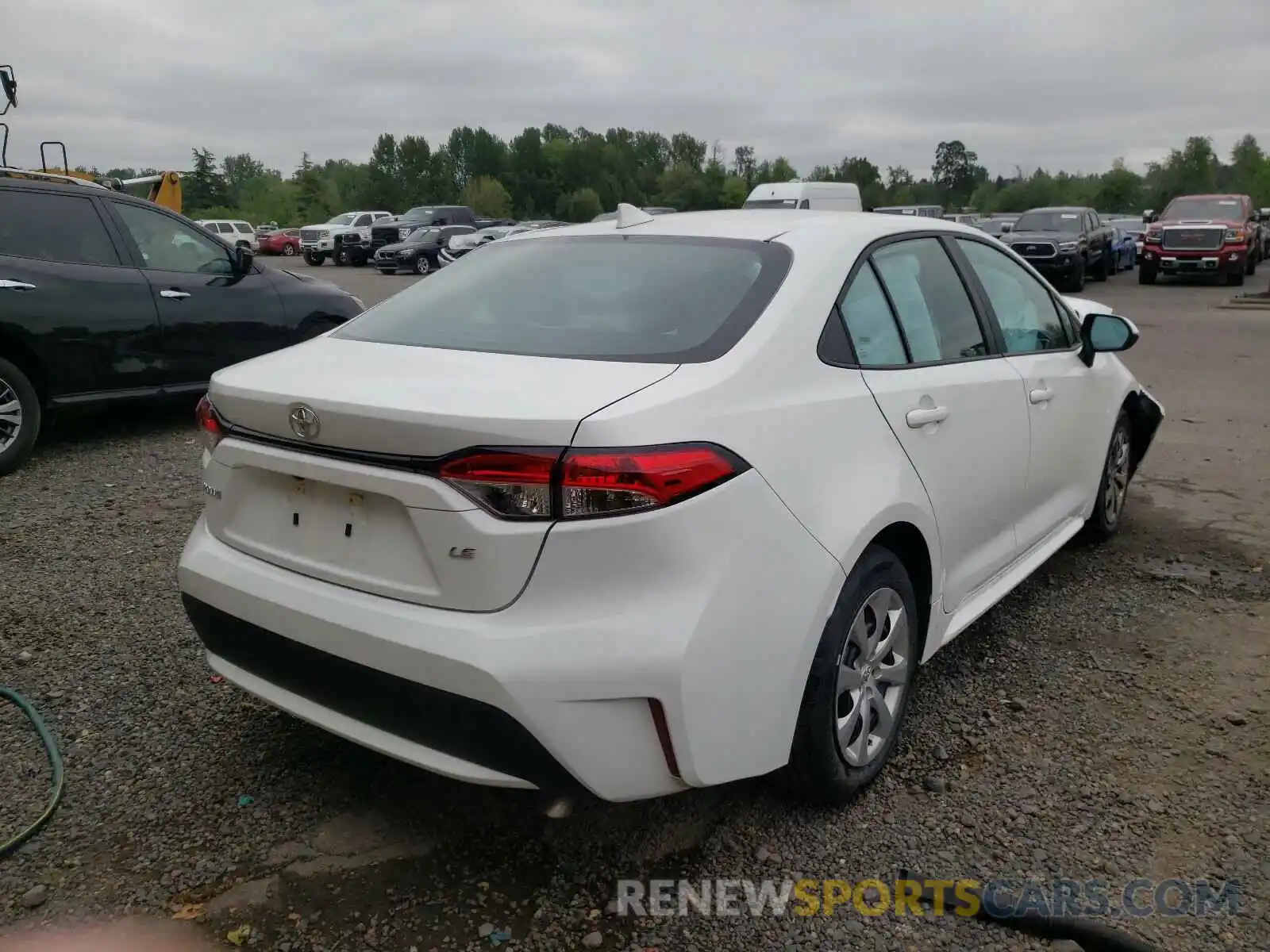 4 Photograph of a damaged car 5YFEPMAE0MP204957 TOYOTA COROLLA 2021