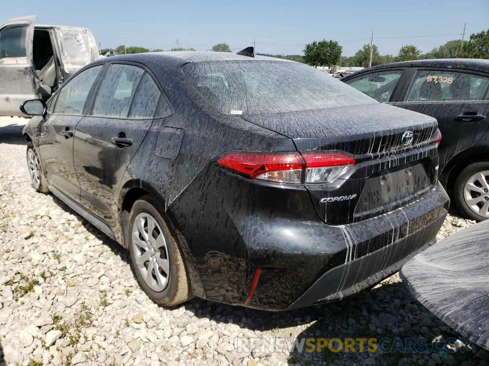 3 Photograph of a damaged car 5YFEPMAE0MP217823 TOYOTA COROLLA 2021