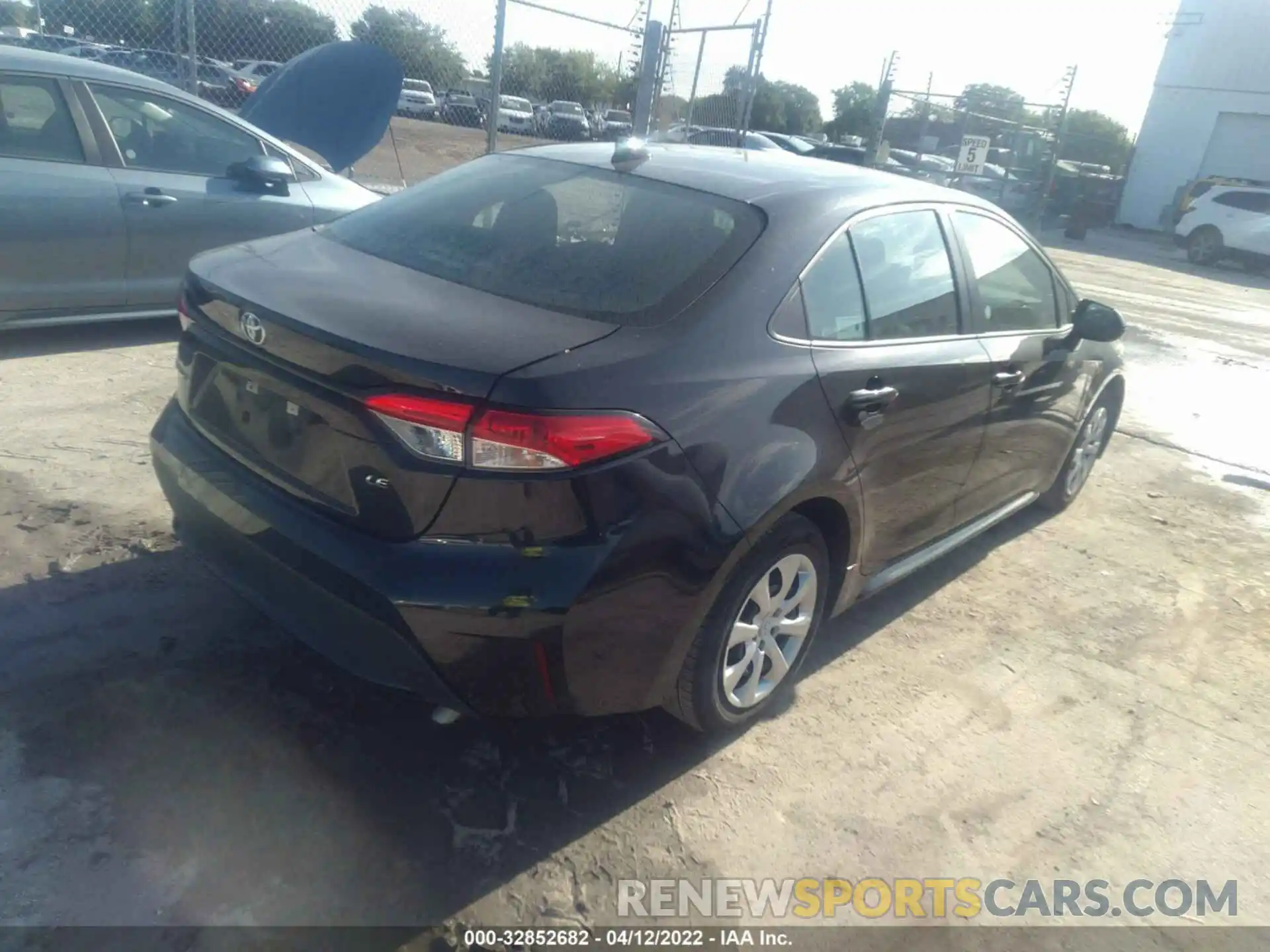 4 Photograph of a damaged car 5YFEPMAE0MP220088 TOYOTA COROLLA 2021