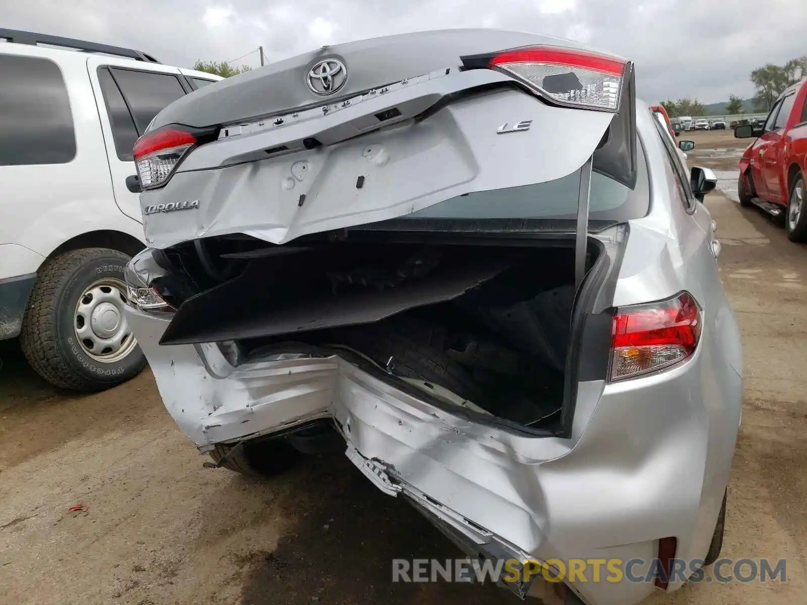 9 Photograph of a damaged car 5YFEPMAE0MP222391 TOYOTA COROLLA 2021