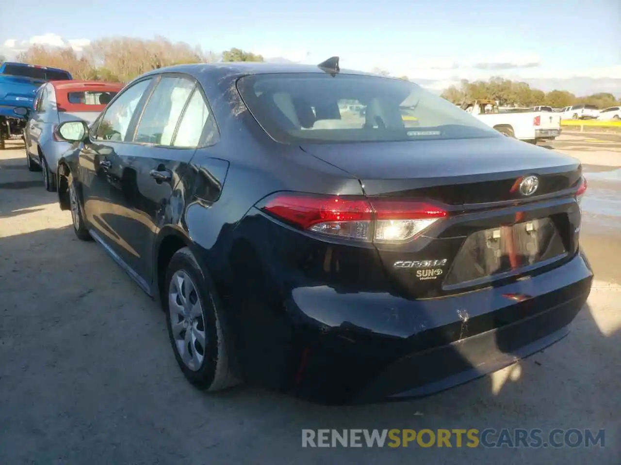 3 Photograph of a damaged car 5YFEPMAE0MP225047 TOYOTA COROLLA 2021