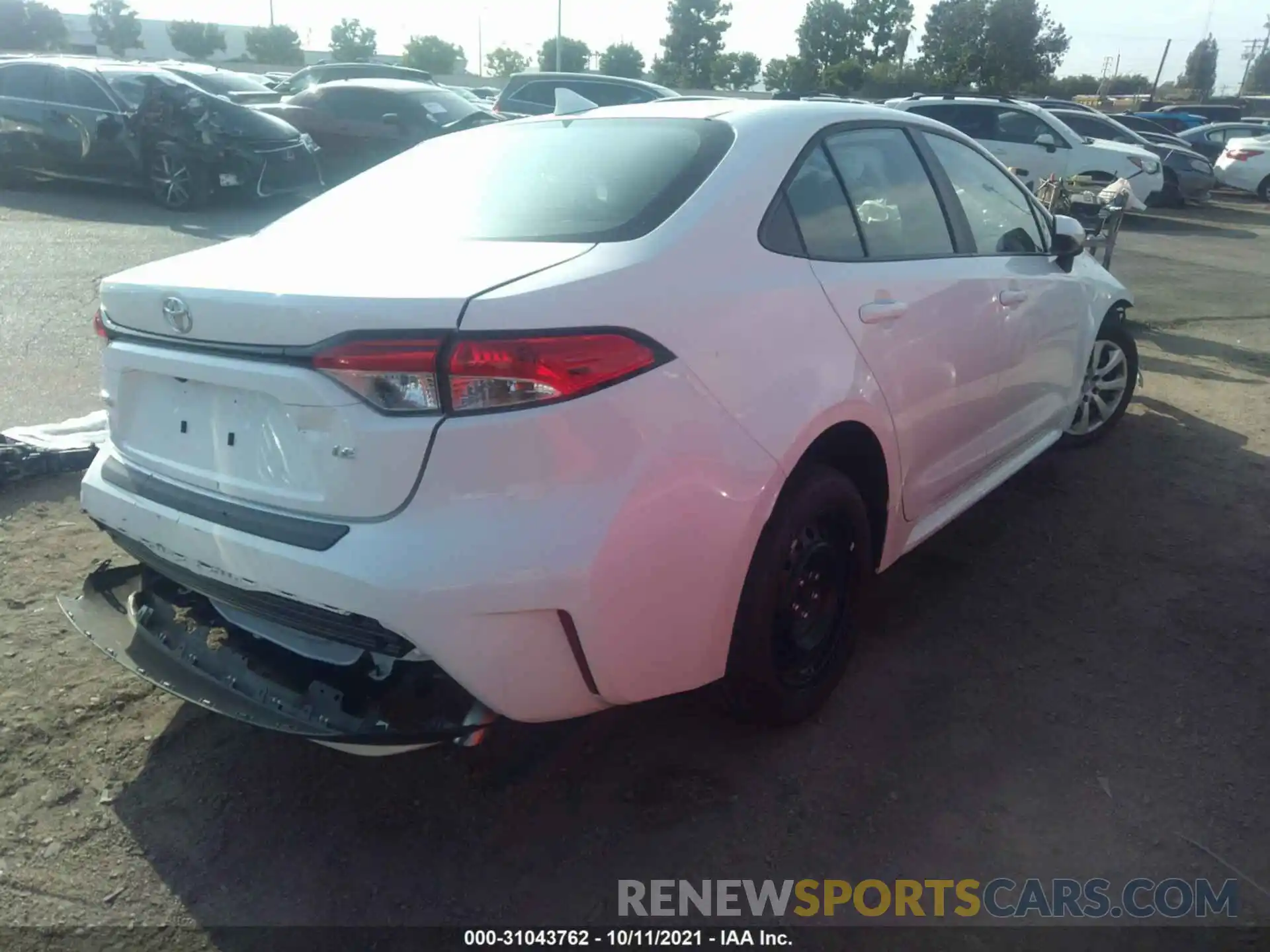 4 Photograph of a damaged car 5YFEPMAE0MP229597 TOYOTA COROLLA 2021