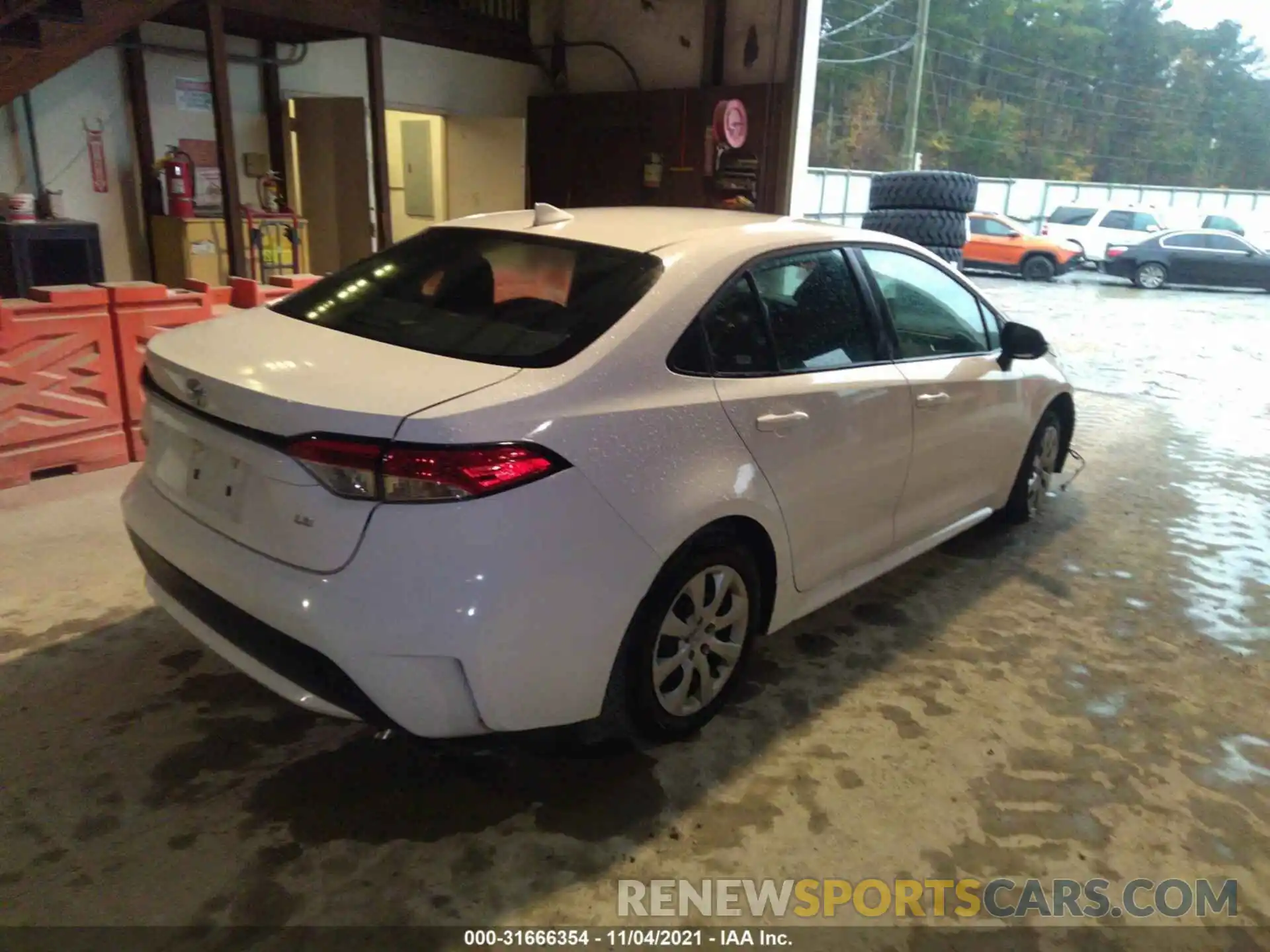 4 Photograph of a damaged car 5YFEPMAE0MP232323 TOYOTA COROLLA 2021