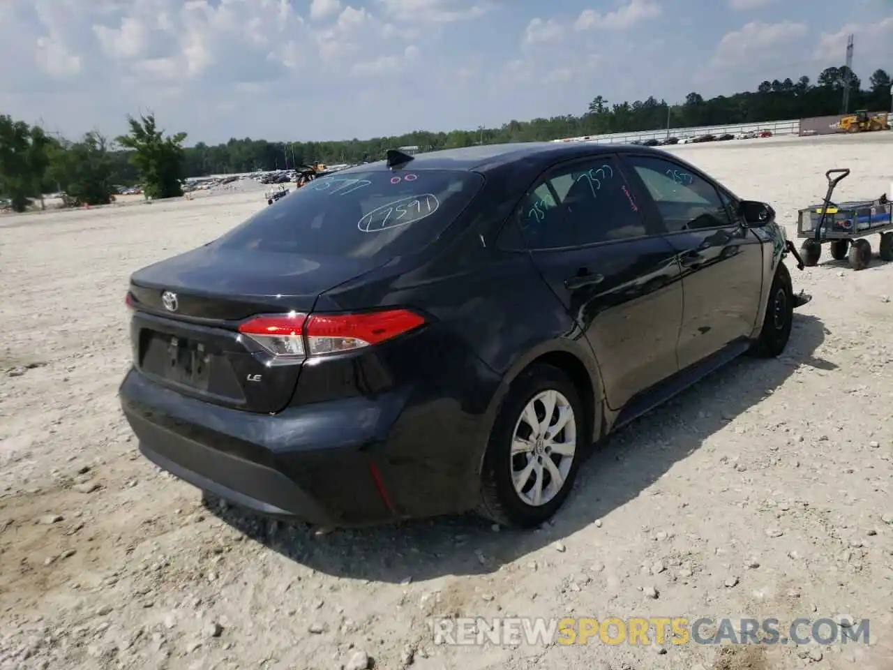 4 Photograph of a damaged car 5YFEPMAE0MP236291 TOYOTA COROLLA 2021