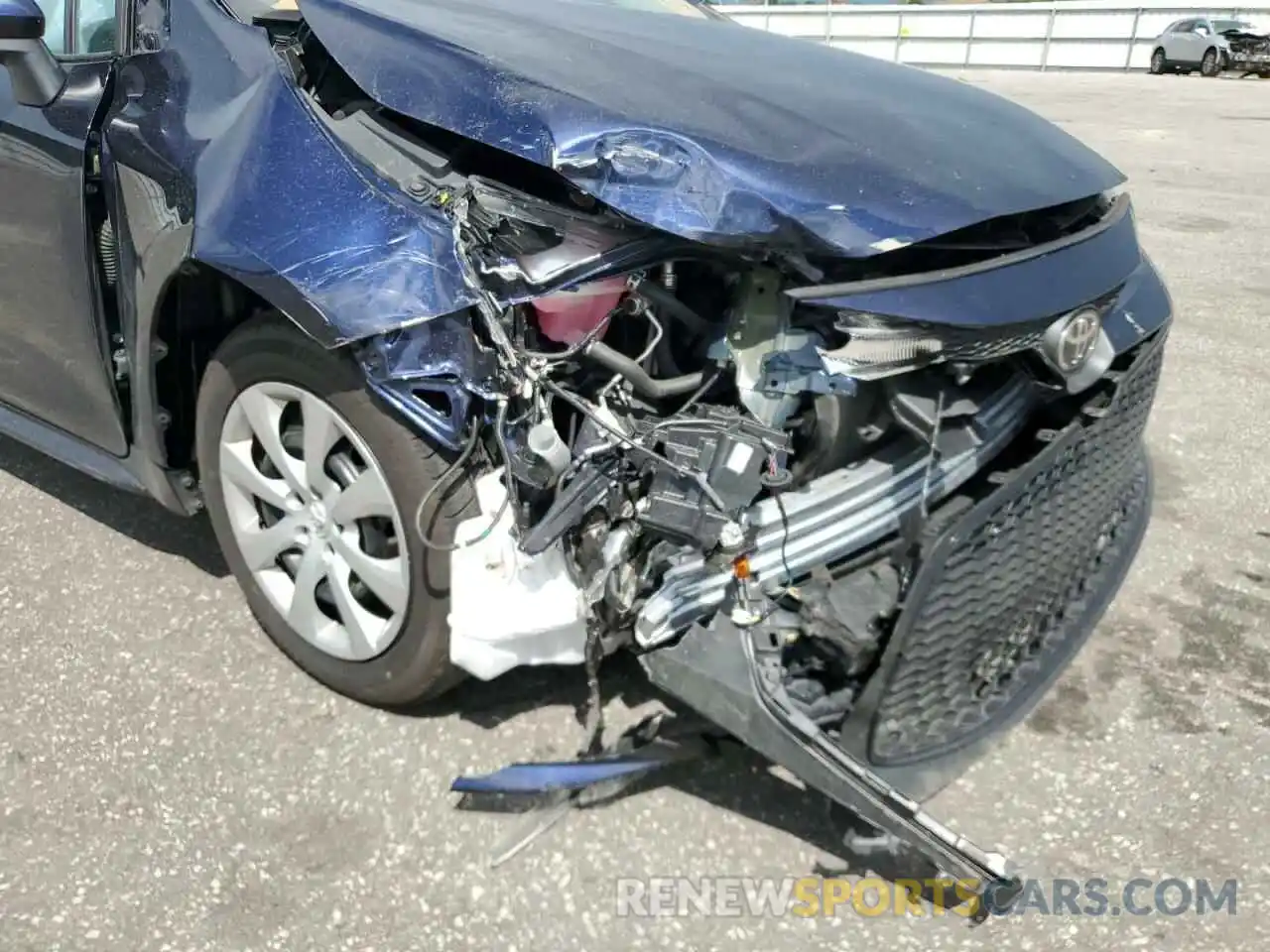 9 Photograph of a damaged car 5YFEPMAE0MP236761 TOYOTA COROLLA 2021