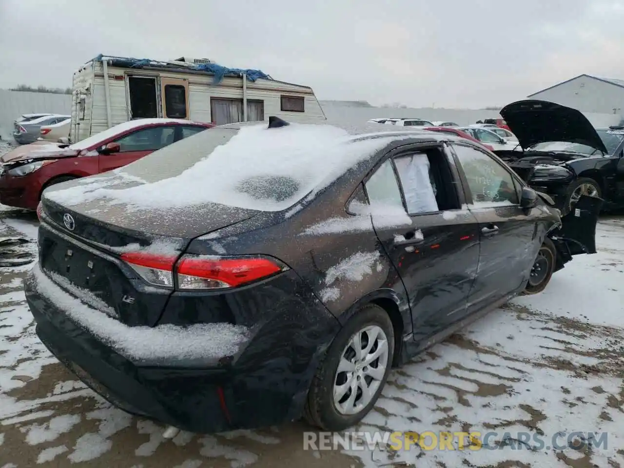 4 Photograph of a damaged car 5YFEPMAE0MP245962 TOYOTA COROLLA 2021