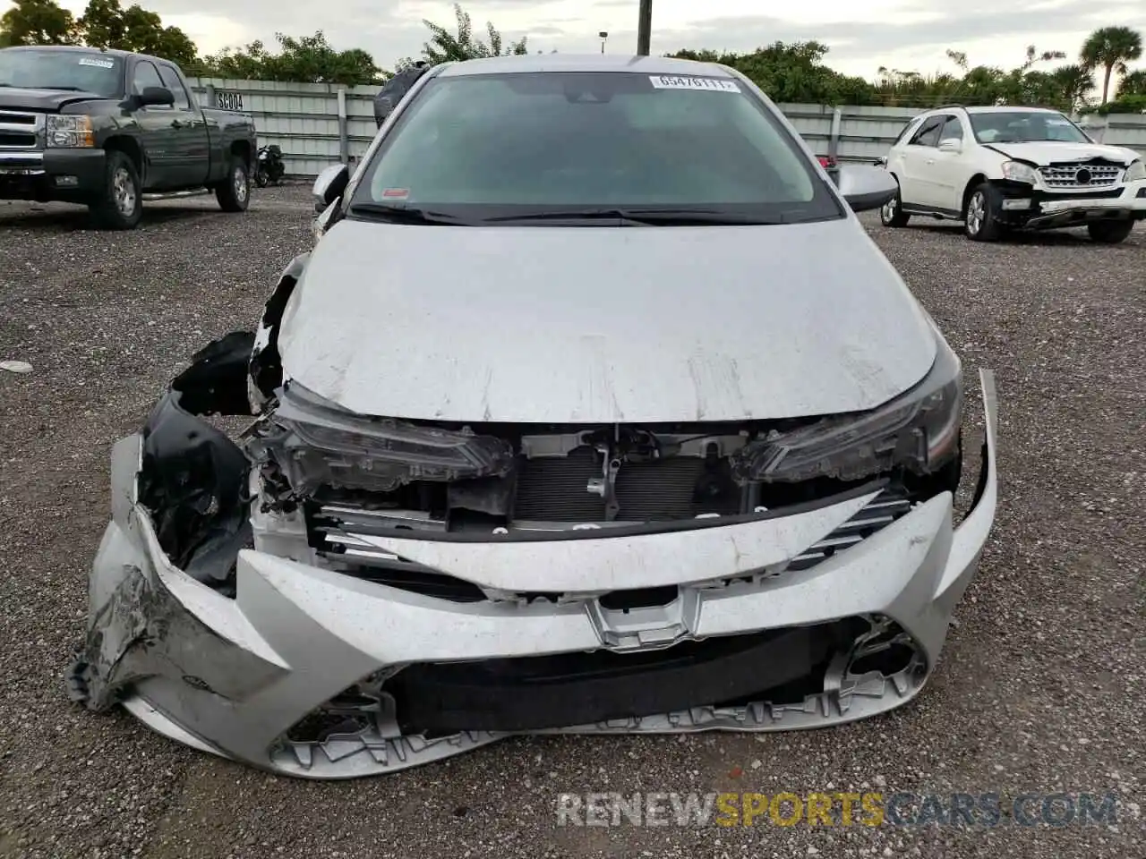 9 Photograph of a damaged car 5YFEPMAE0MP246464 TOYOTA COROLLA 2021