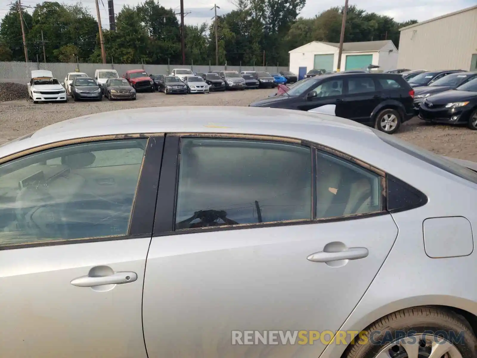 9 Photograph of a damaged car 5YFEPMAE0MP249638 TOYOTA COROLLA 2021