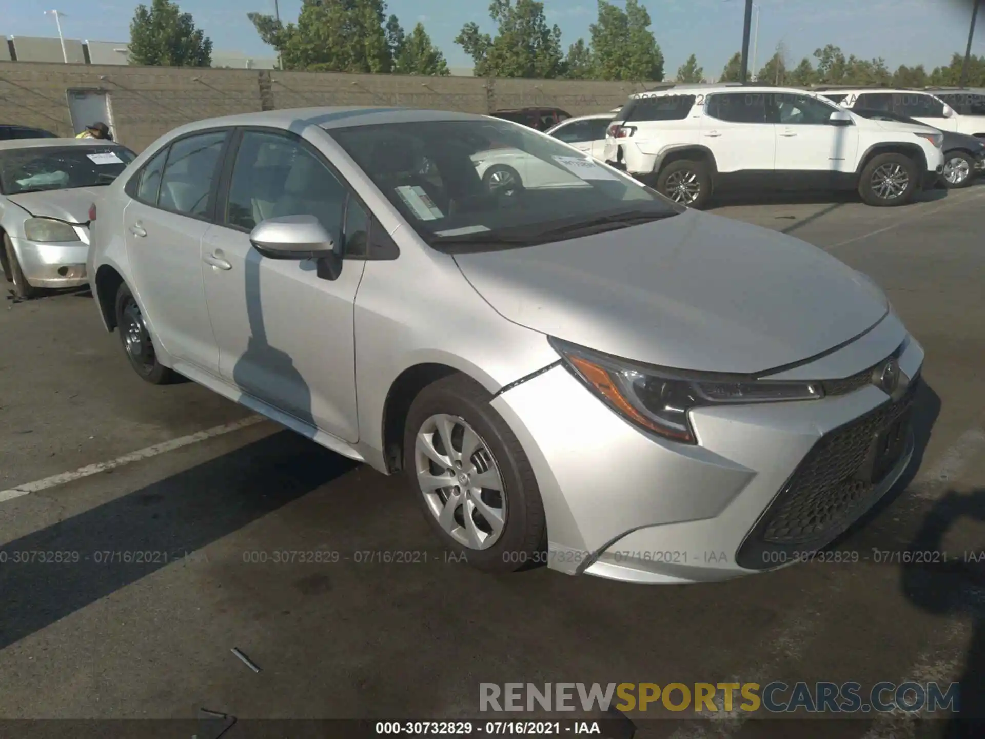 1 Photograph of a damaged car 5YFEPMAE0MP252054 TOYOTA COROLLA 2021