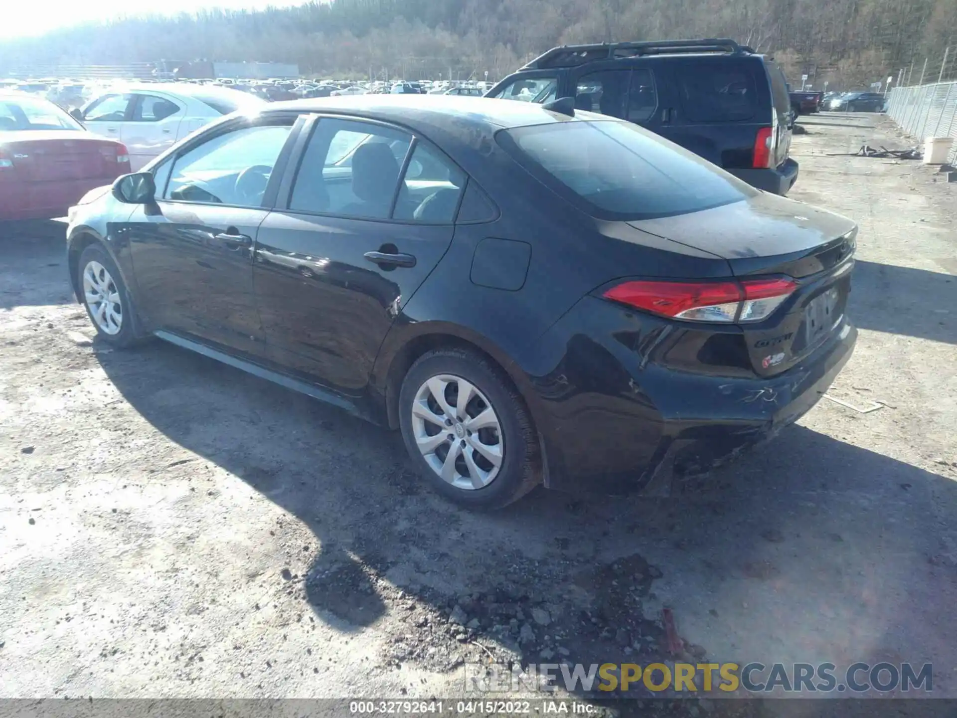 3 Photograph of a damaged car 5YFEPMAE0MP252605 TOYOTA COROLLA 2021