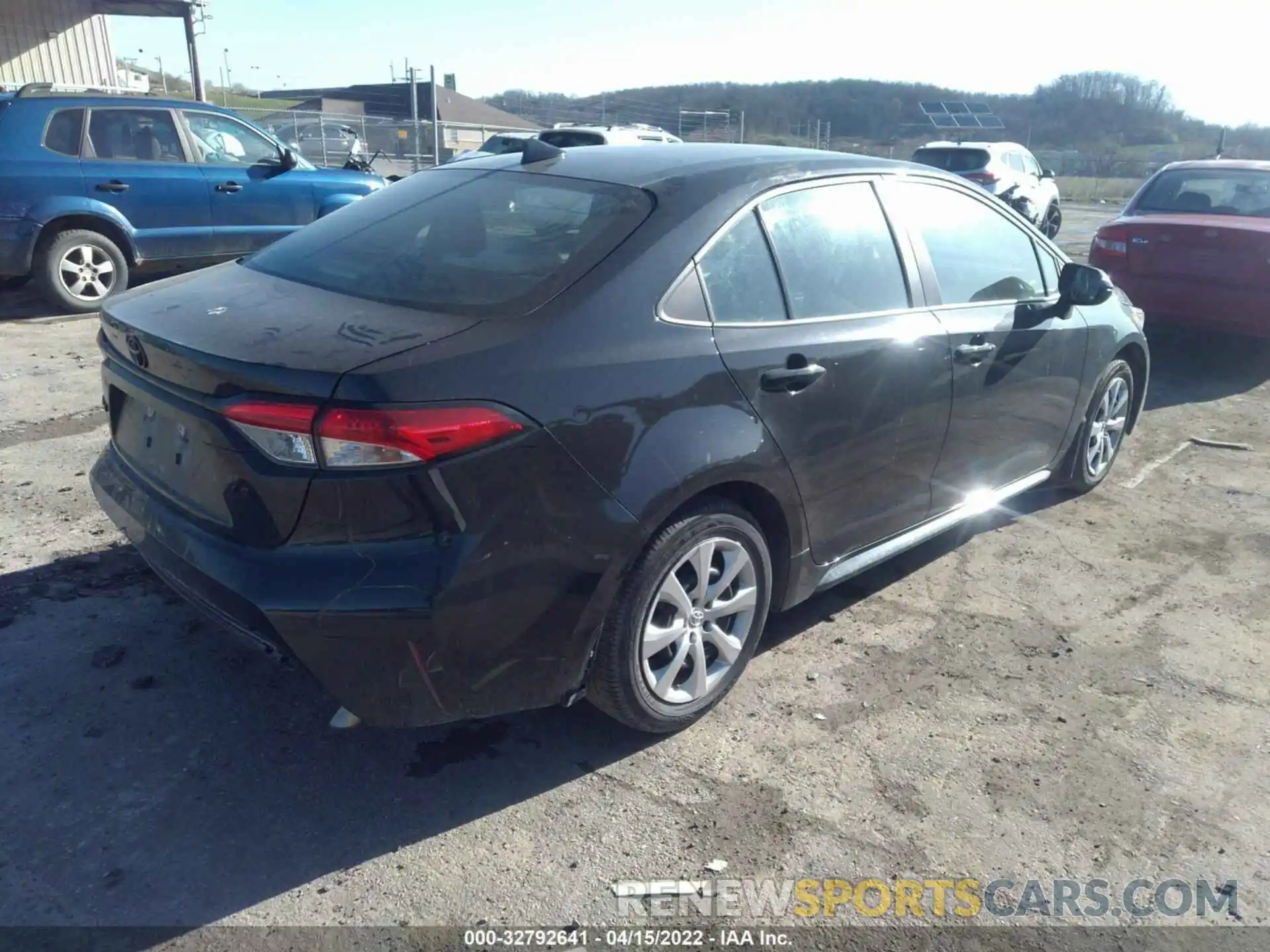 4 Photograph of a damaged car 5YFEPMAE0MP252605 TOYOTA COROLLA 2021