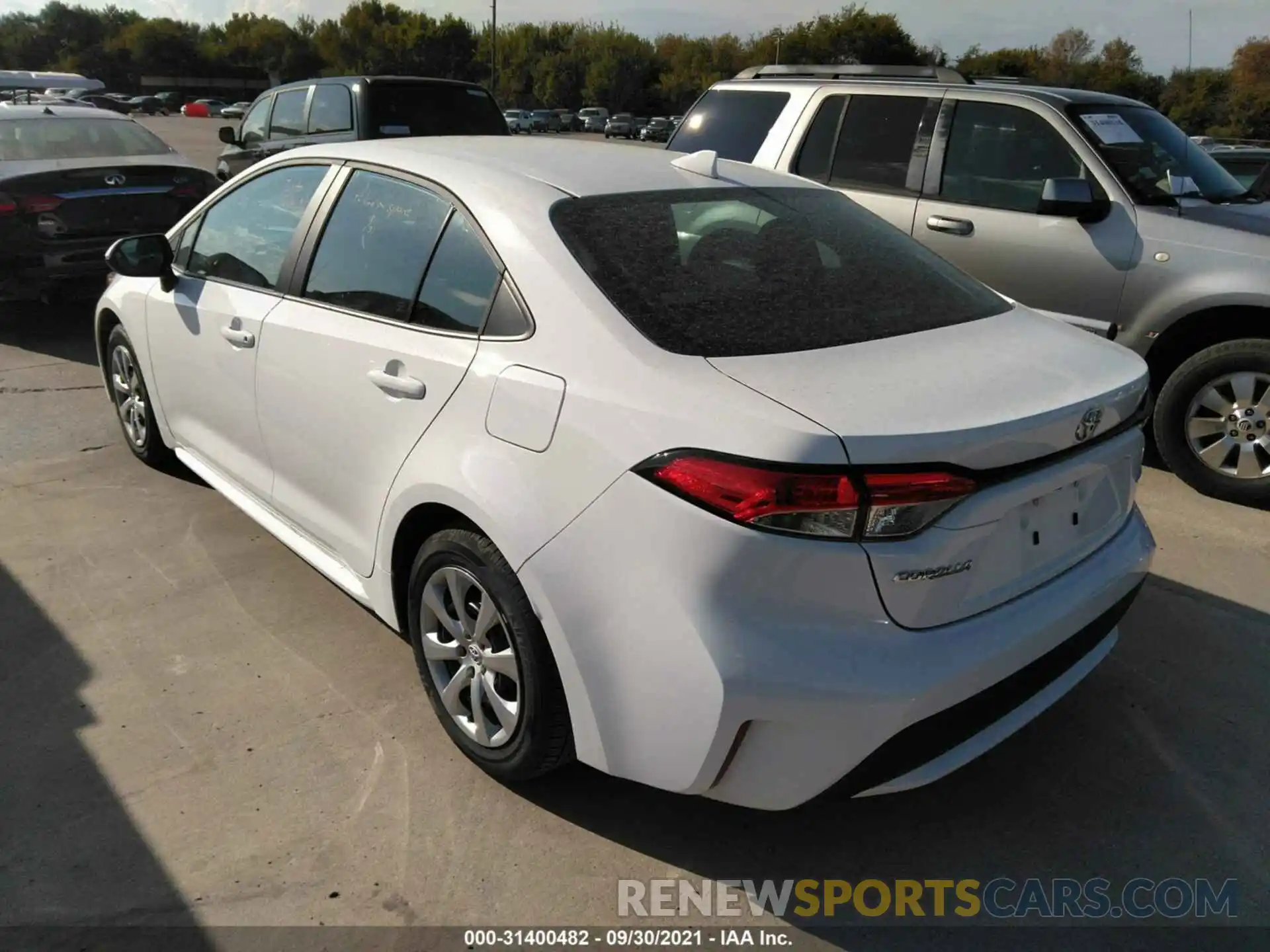 3 Photograph of a damaged car 5YFEPMAE0MP257111 TOYOTA COROLLA 2021