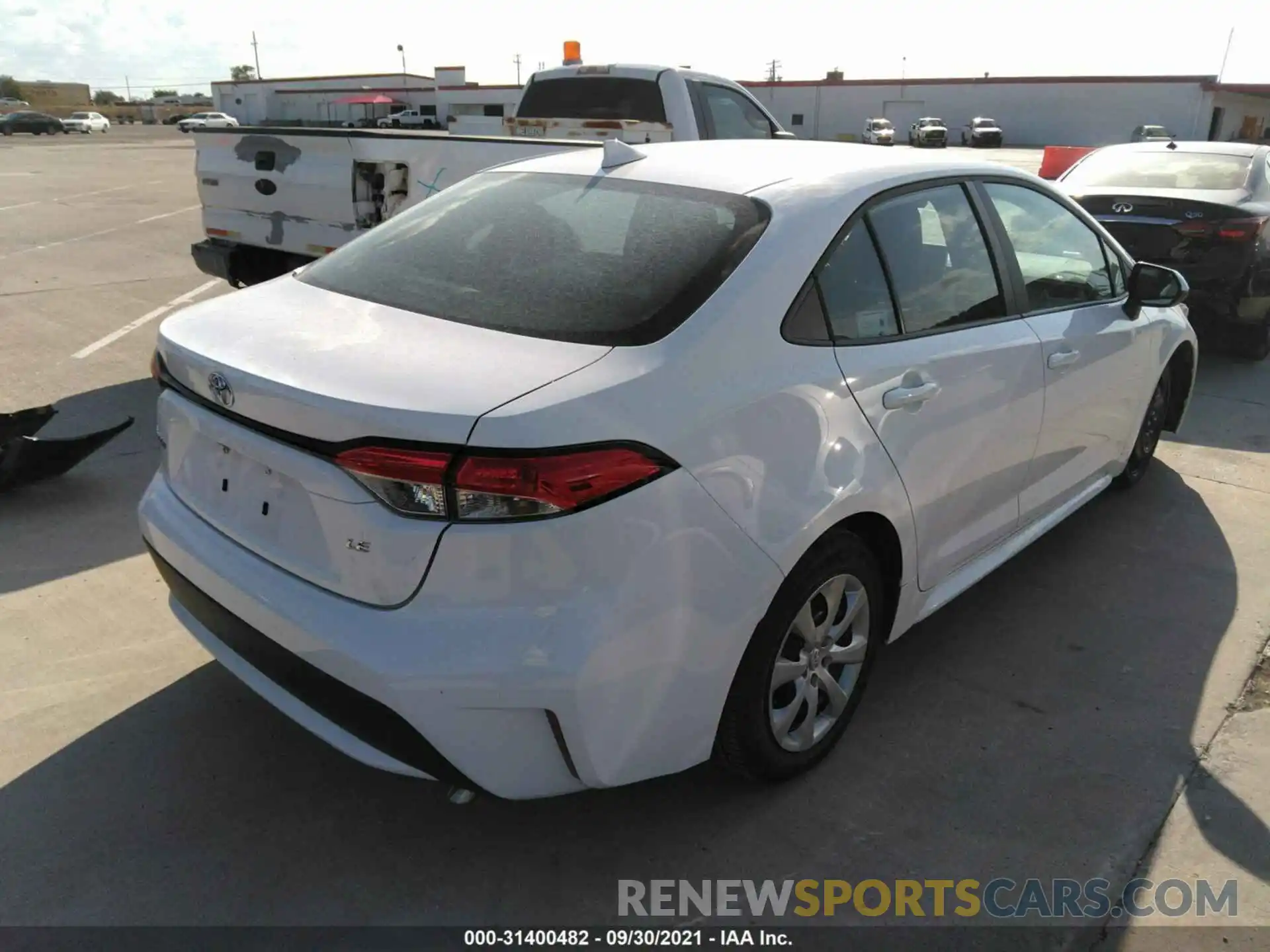 4 Photograph of a damaged car 5YFEPMAE0MP257111 TOYOTA COROLLA 2021