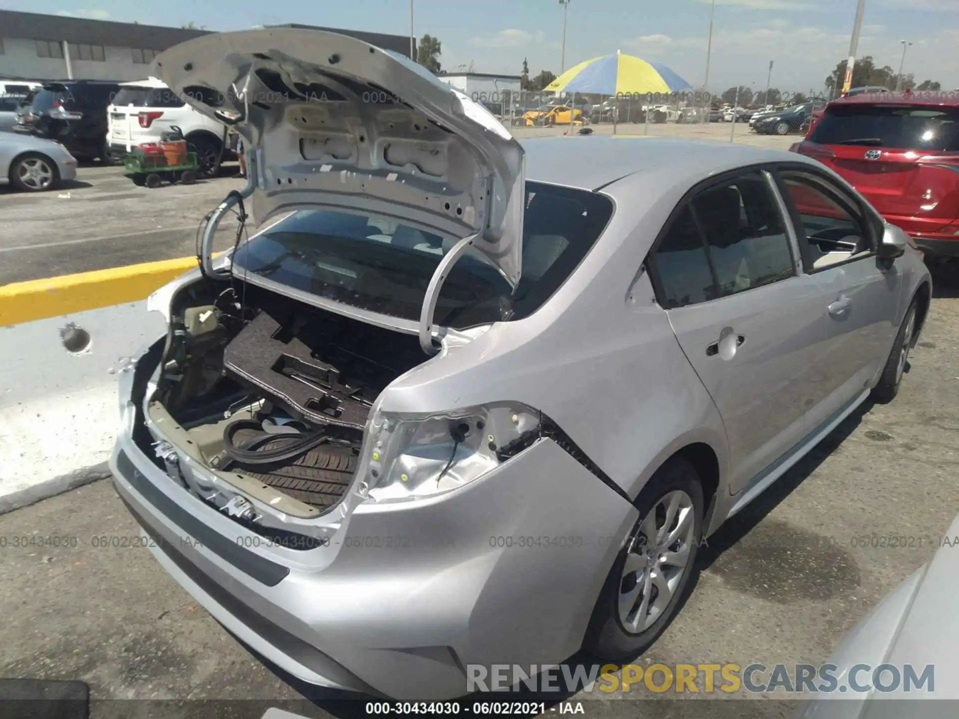 4 Photograph of a damaged car 5YFEPMAE1MP147099 TOYOTA COROLLA 2021