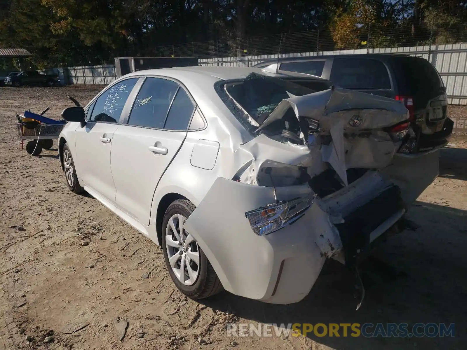 3 Photograph of a damaged car 5YFEPMAE1MP151119 TOYOTA COROLLA 2021