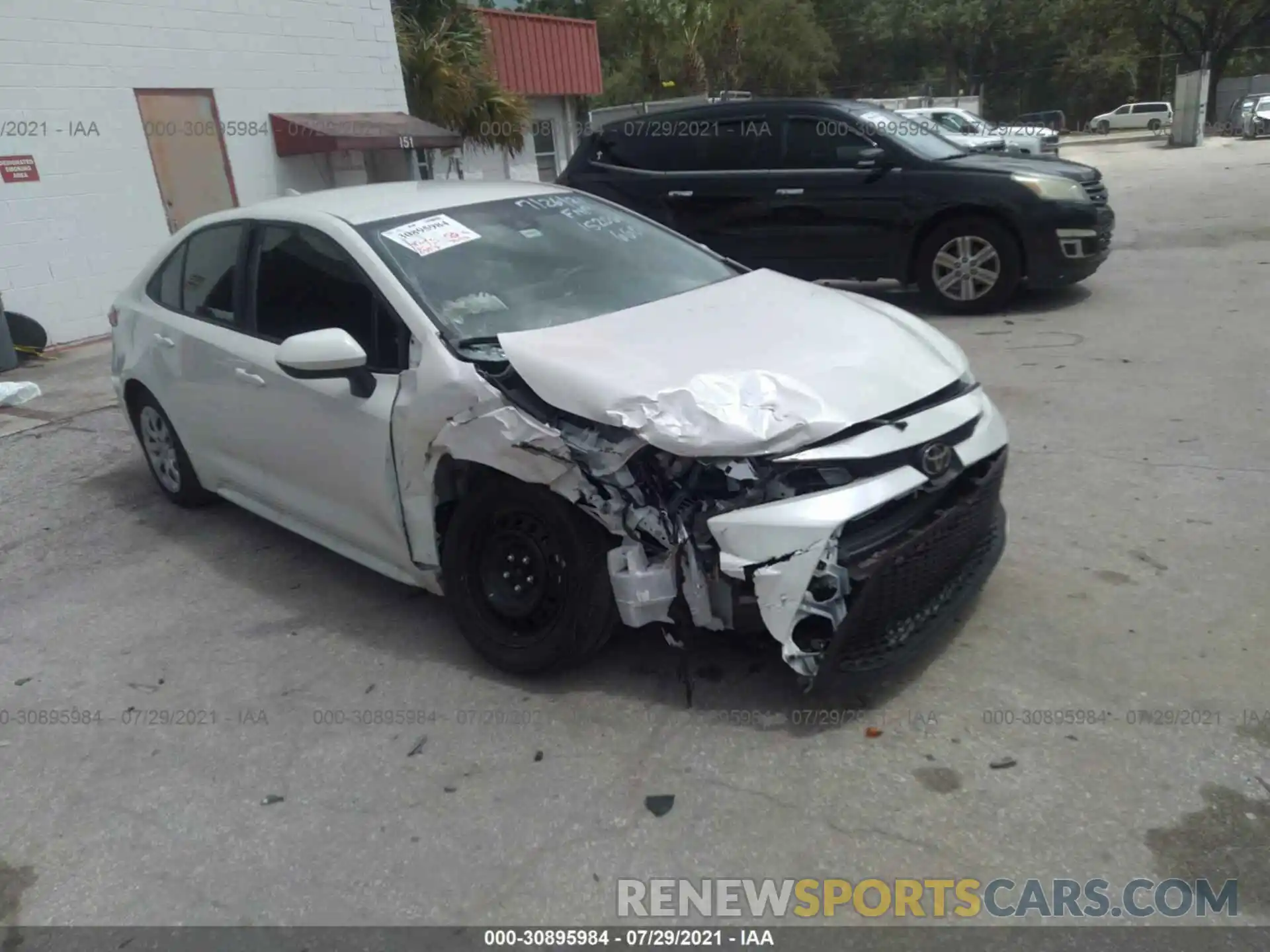 1 Photograph of a damaged car 5YFEPMAE1MP152061 TOYOTA COROLLA 2021