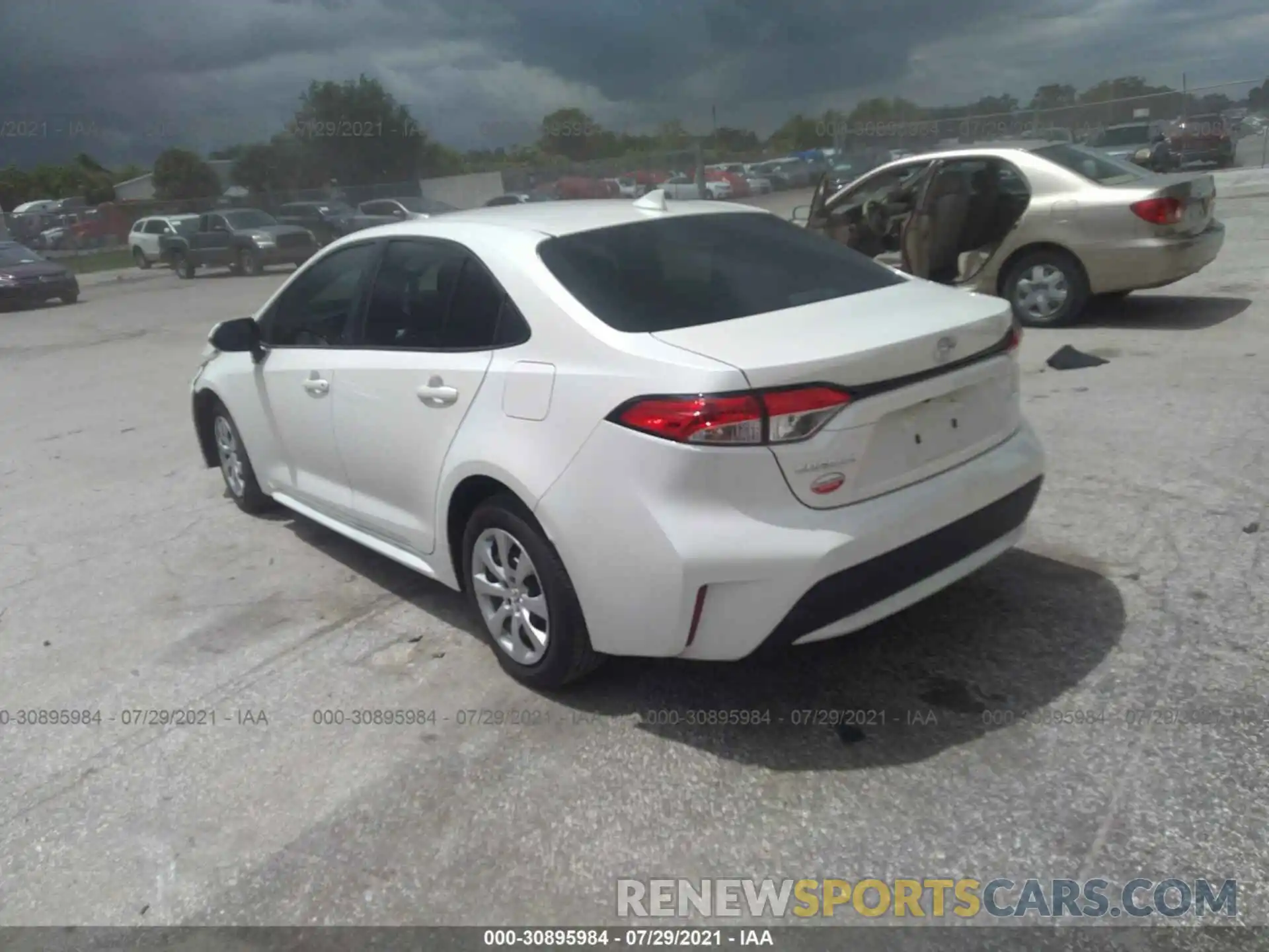 3 Photograph of a damaged car 5YFEPMAE1MP152061 TOYOTA COROLLA 2021