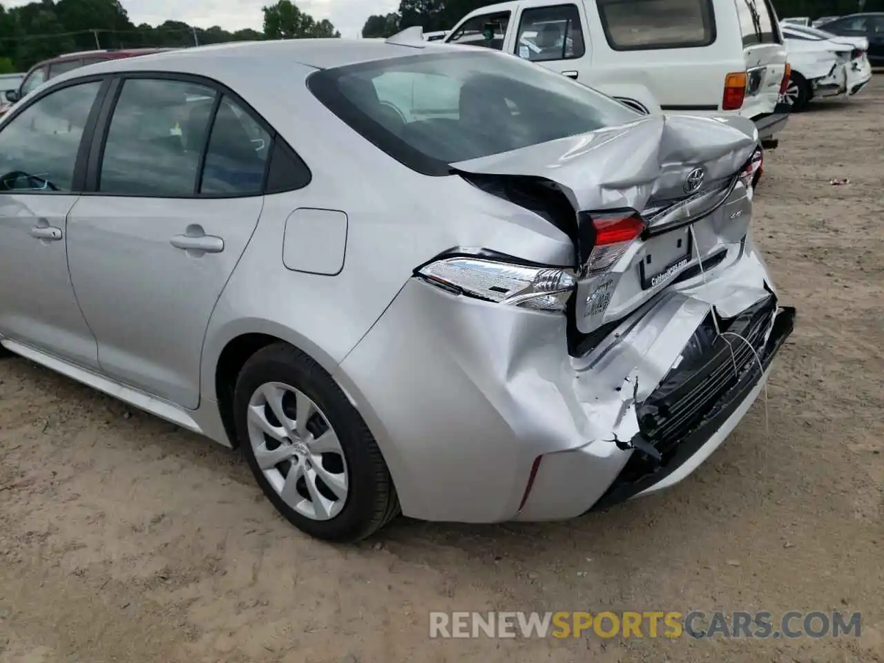 9 Photograph of a damaged car 5YFEPMAE1MP155624 TOYOTA COROLLA 2021