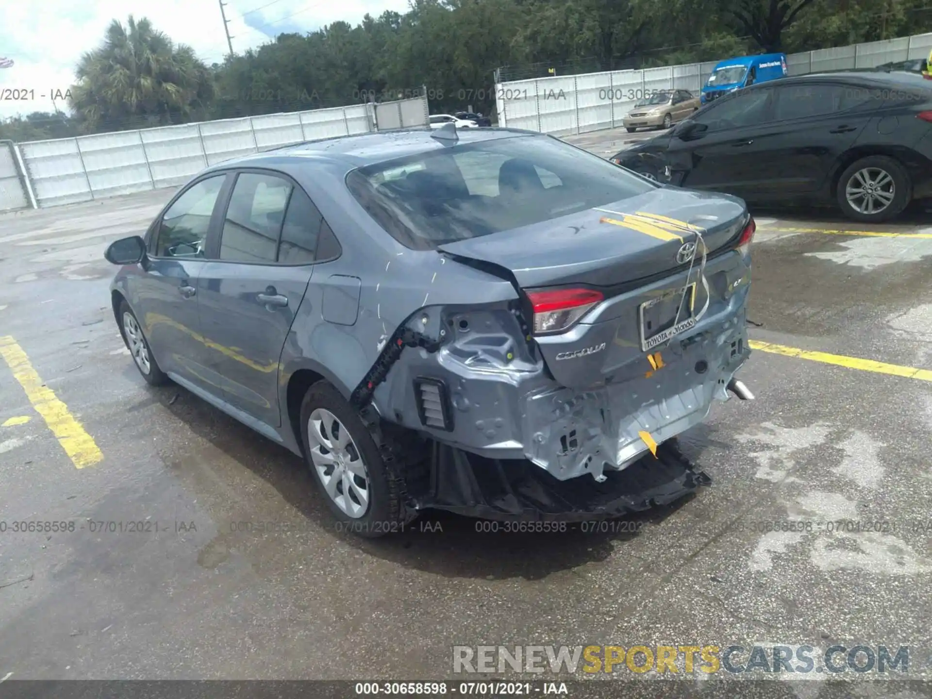 3 Photograph of a damaged car 5YFEPMAE1MP157664 TOYOTA COROLLA 2021