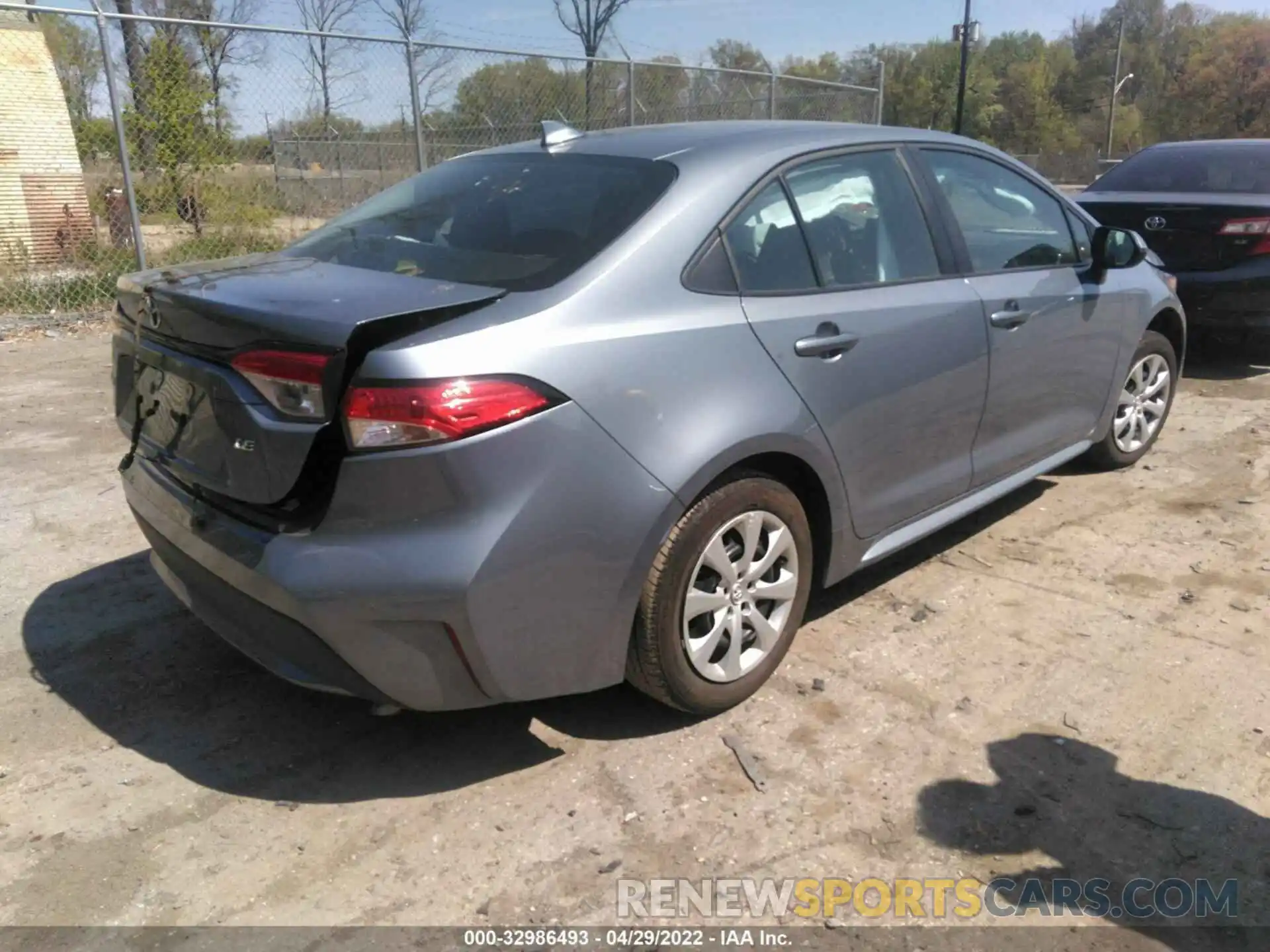 4 Photograph of a damaged car 5YFEPMAE1MP158751 TOYOTA COROLLA 2021