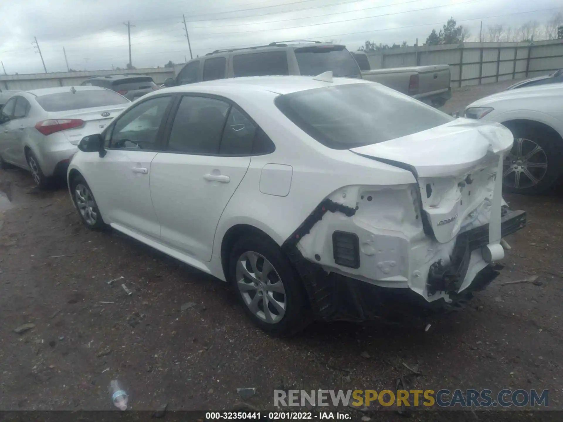 3 Photograph of a damaged car 5YFEPMAE1MP166008 TOYOTA COROLLA 2021