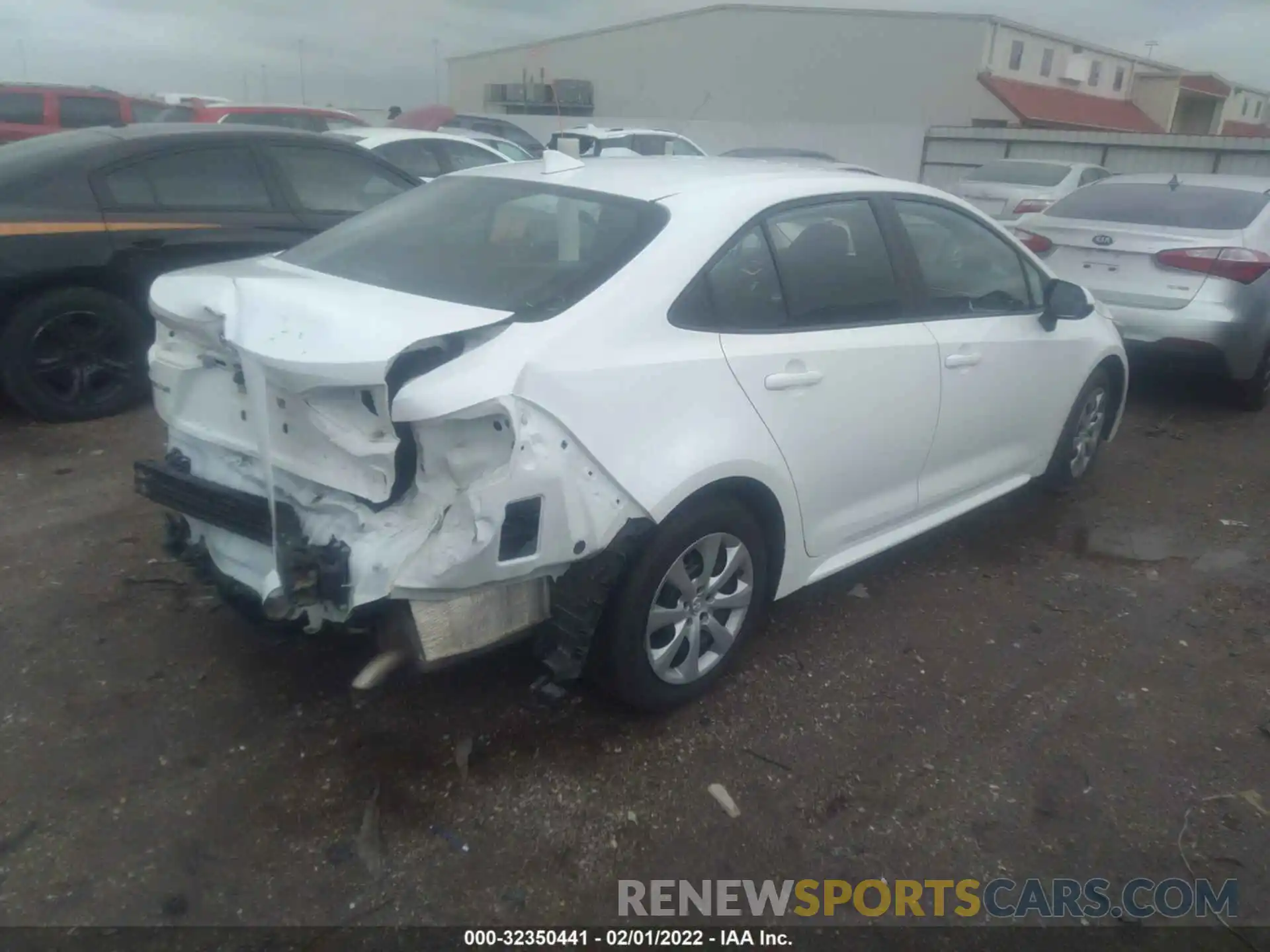 4 Photograph of a damaged car 5YFEPMAE1MP166008 TOYOTA COROLLA 2021