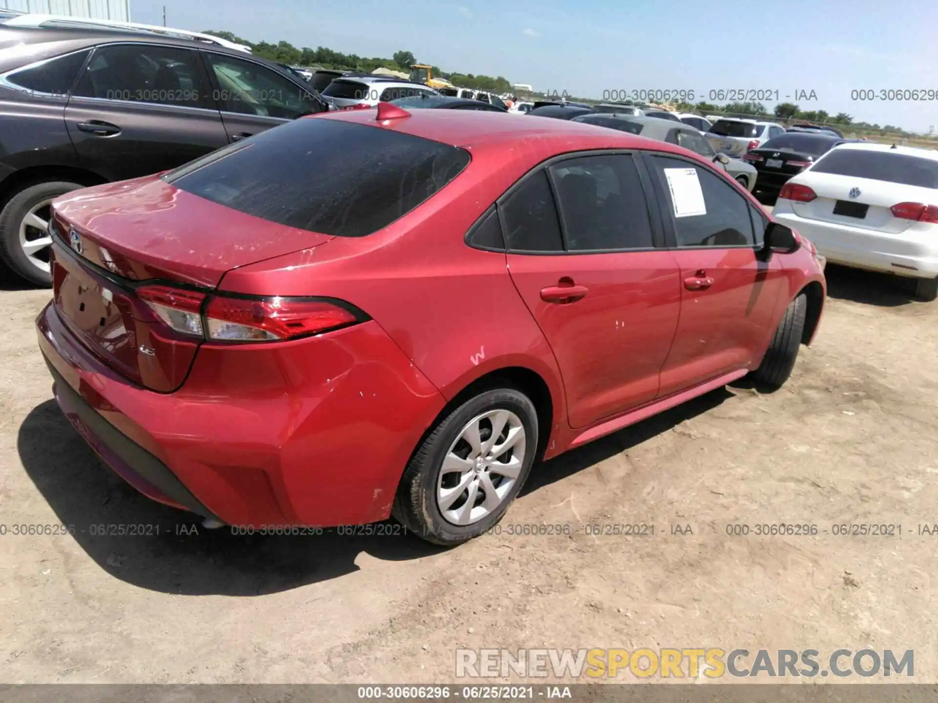 4 Photograph of a damaged car 5YFEPMAE1MP166266 TOYOTA COROLLA 2021