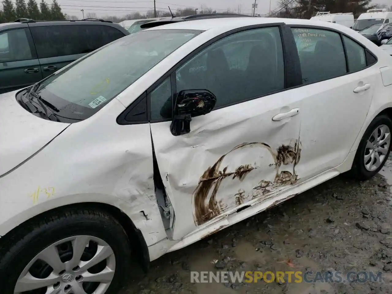 9 Photograph of a damaged car 5YFEPMAE1MP171113 TOYOTA COROLLA 2021