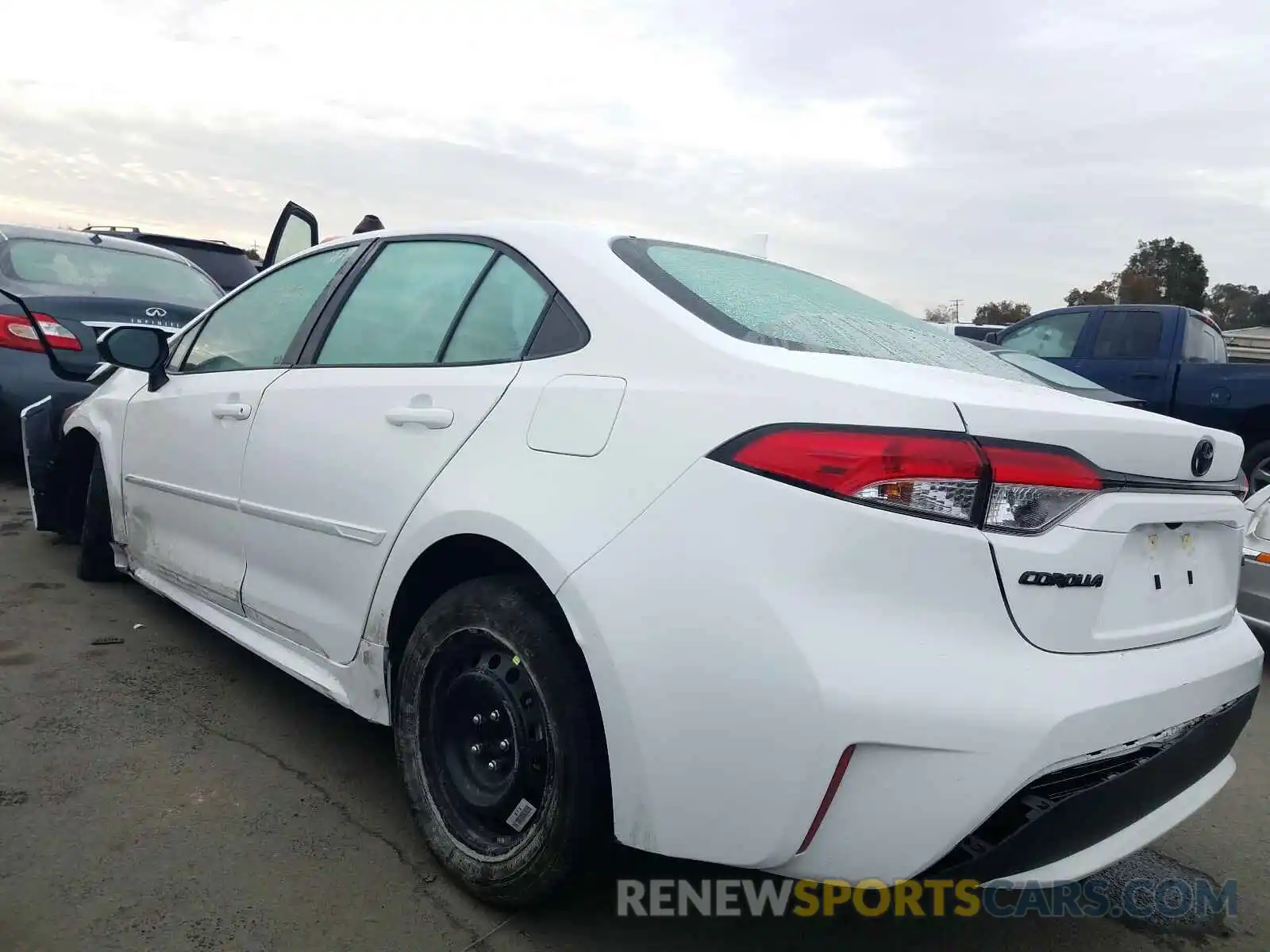 3 Photograph of a damaged car 5YFEPMAE1MP174531 TOYOTA COROLLA 2021