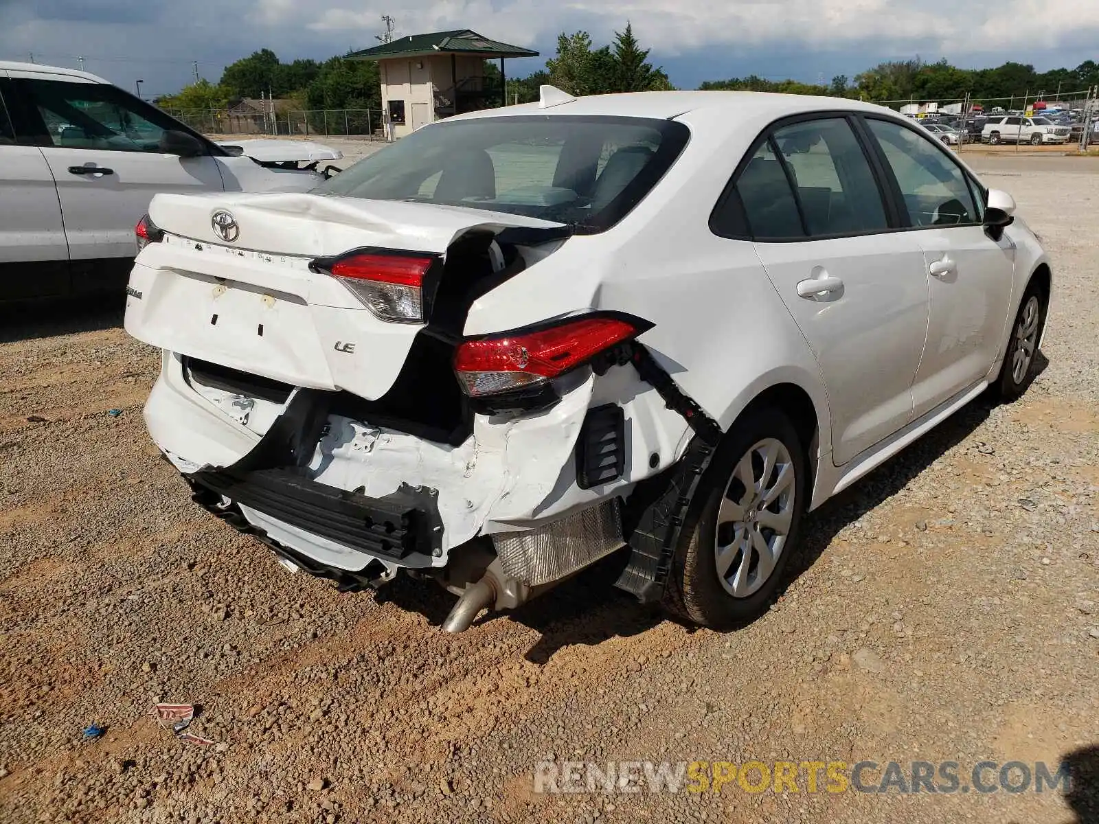 4 Photograph of a damaged car 5YFEPMAE1MP175775 TOYOTA COROLLA 2021