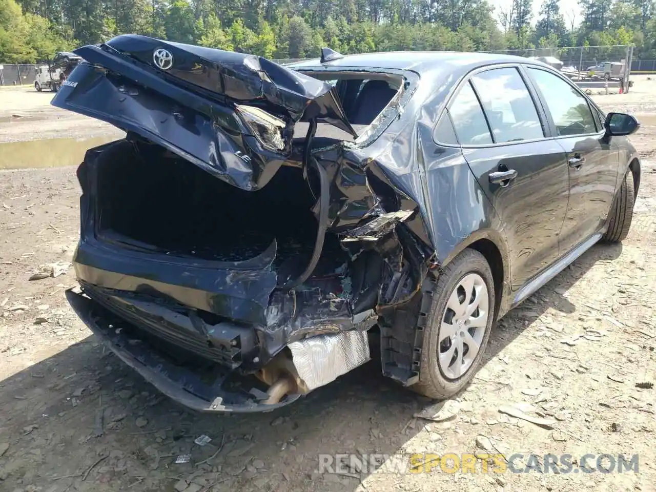 4 Photograph of a damaged car 5YFEPMAE1MP179728 TOYOTA COROLLA 2021