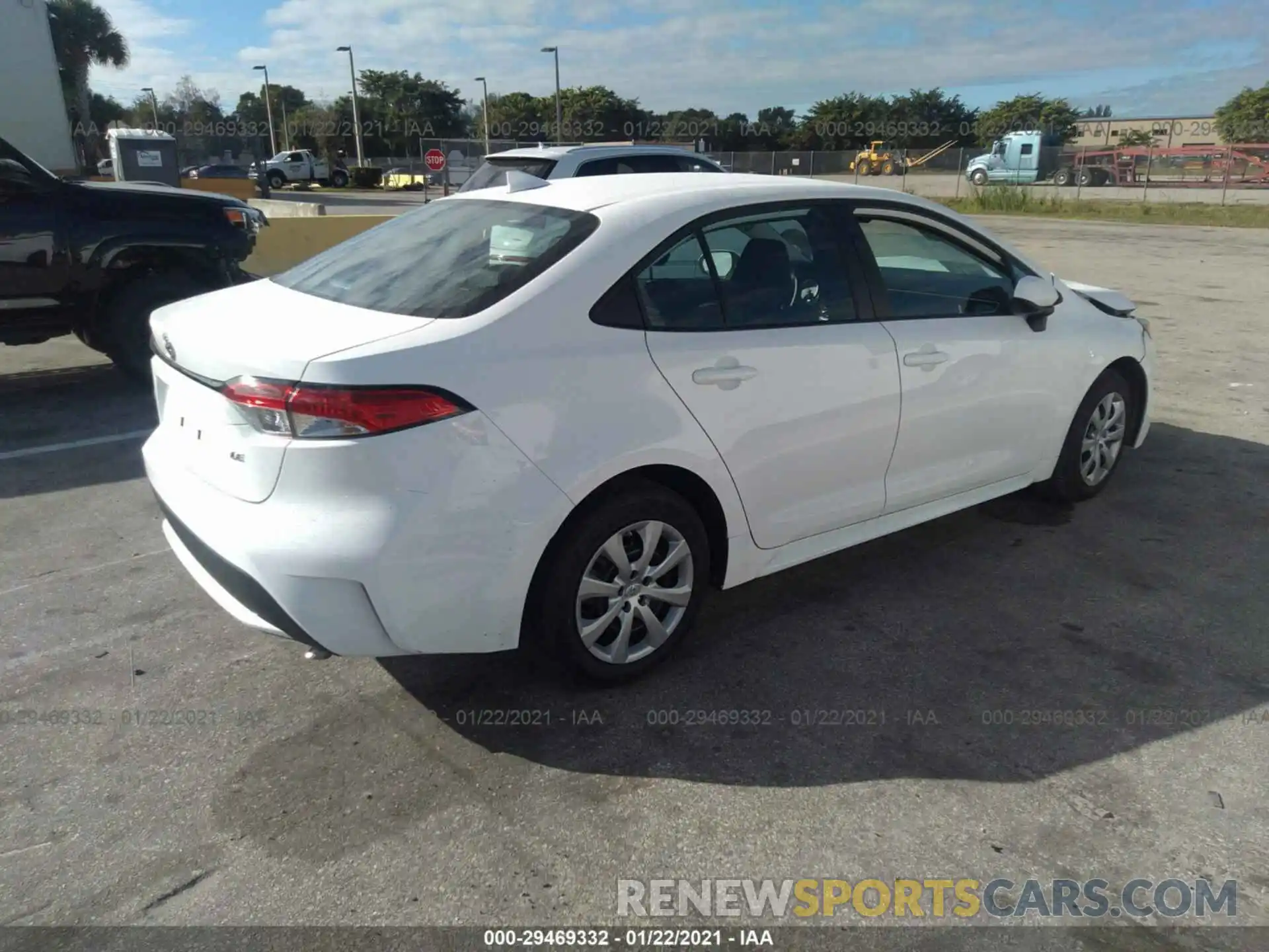 4 Photograph of a damaged car 5YFEPMAE1MP181401 TOYOTA COROLLA 2021