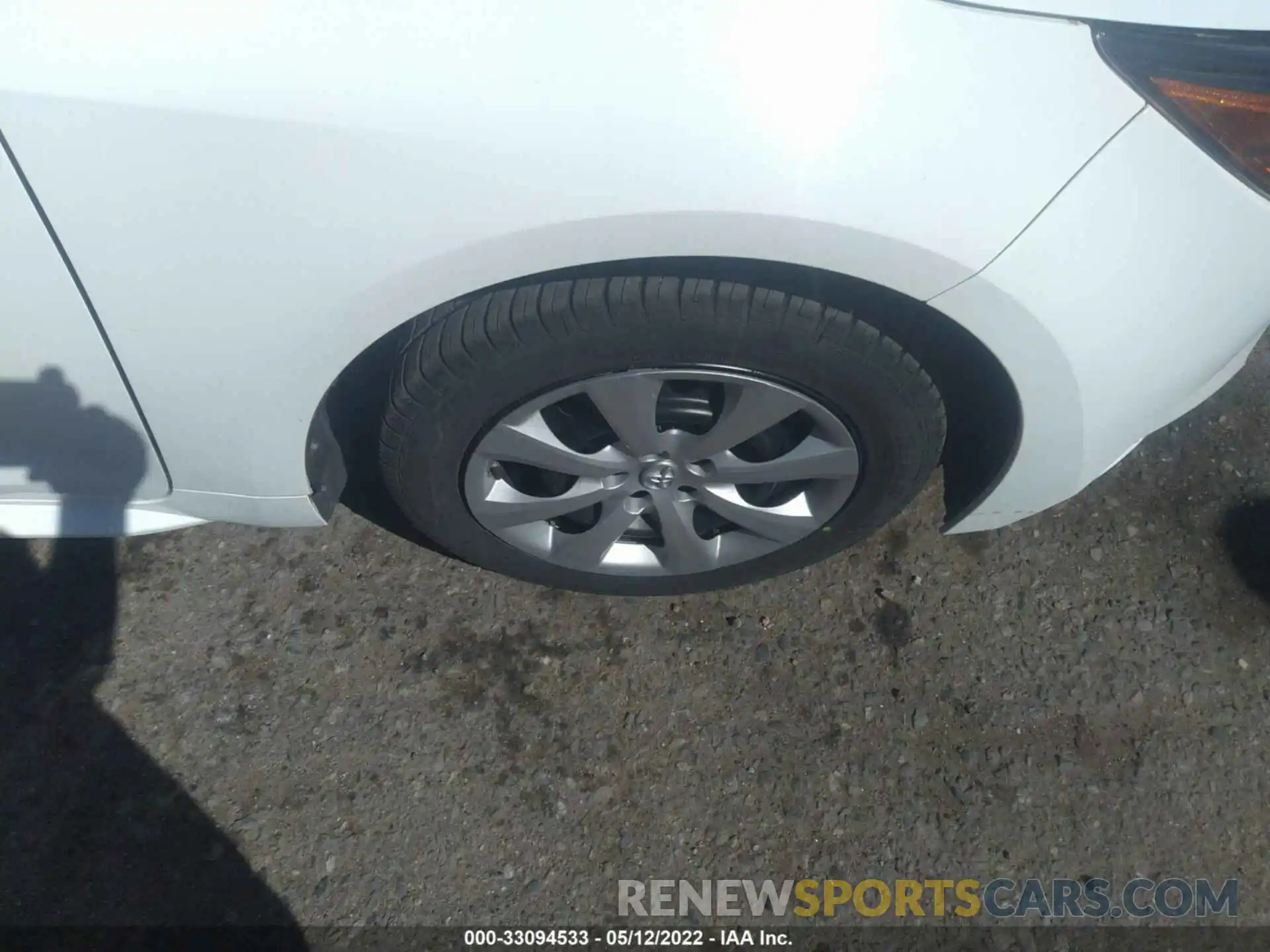 15 Photograph of a damaged car 5YFEPMAE1MP191071 TOYOTA COROLLA 2021