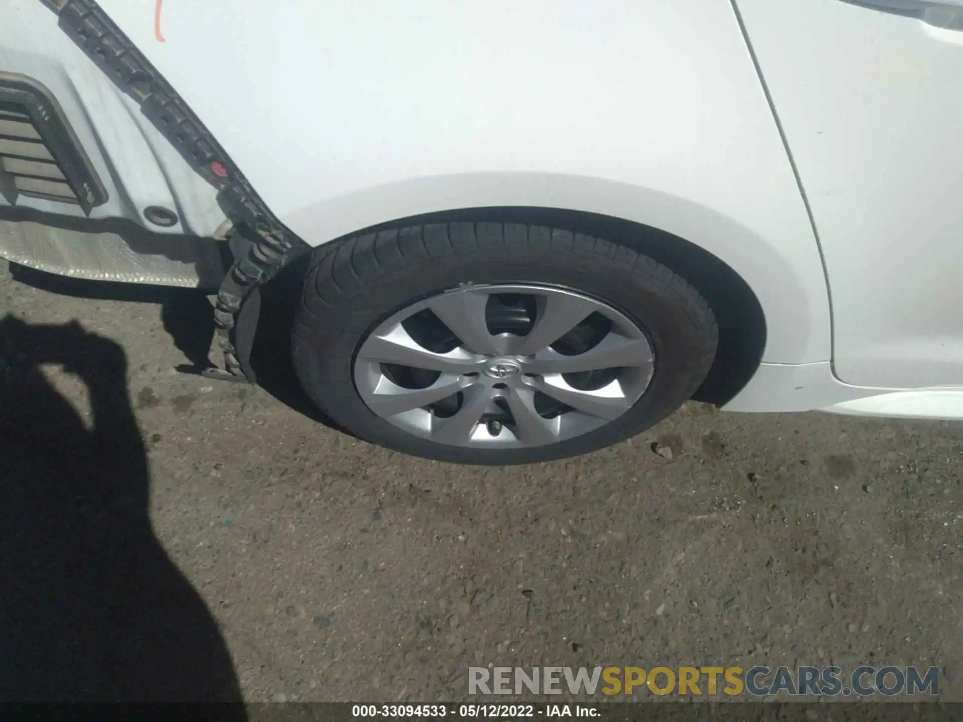 16 Photograph of a damaged car 5YFEPMAE1MP191071 TOYOTA COROLLA 2021