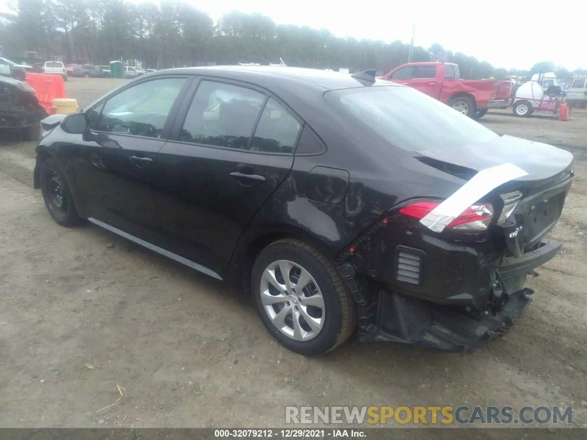 3 Photograph of a damaged car 5YFEPMAE1MP191376 TOYOTA COROLLA 2021