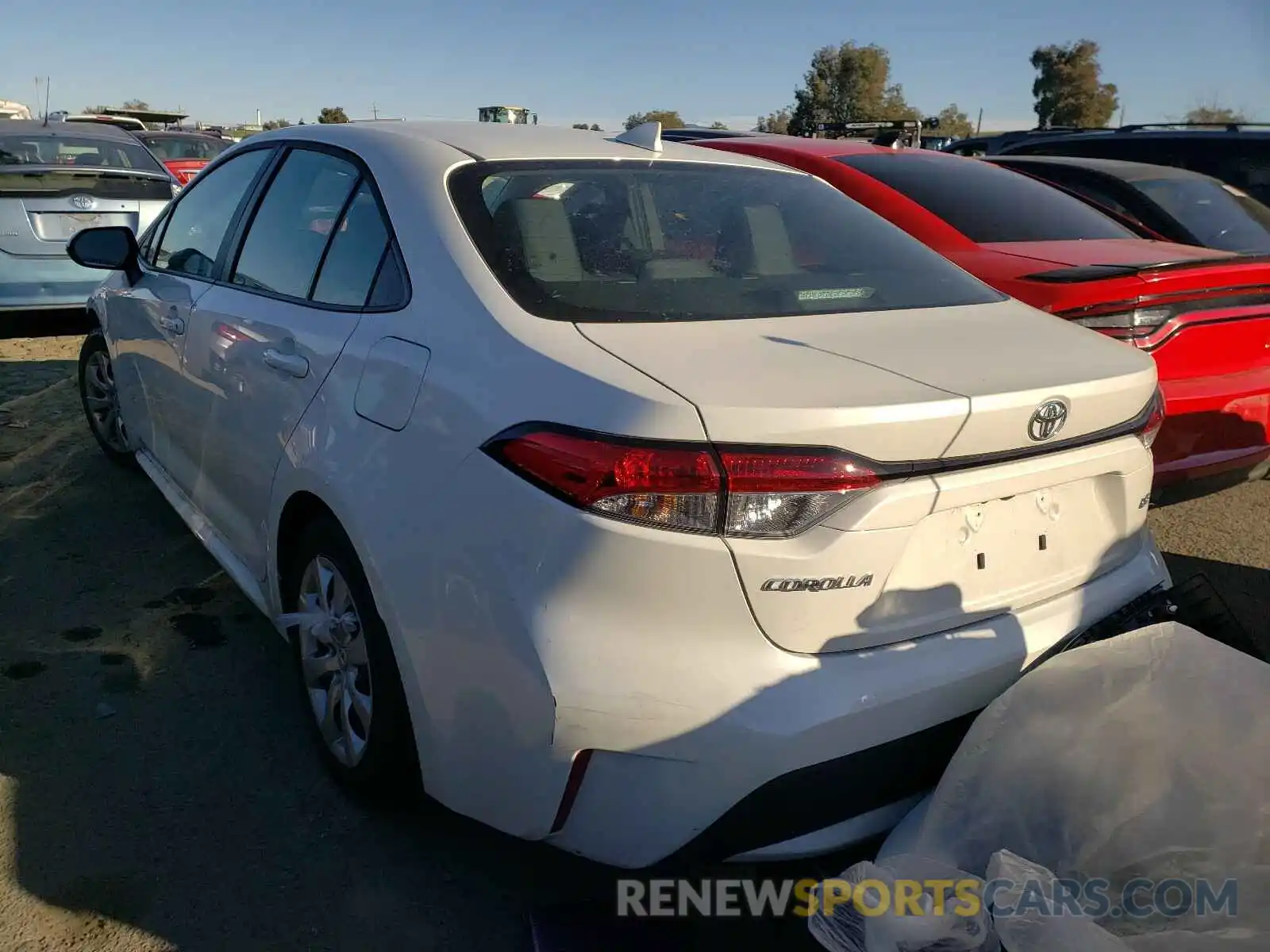 3 Photograph of a damaged car 5YFEPMAE1MP196738 TOYOTA COROLLA 2021