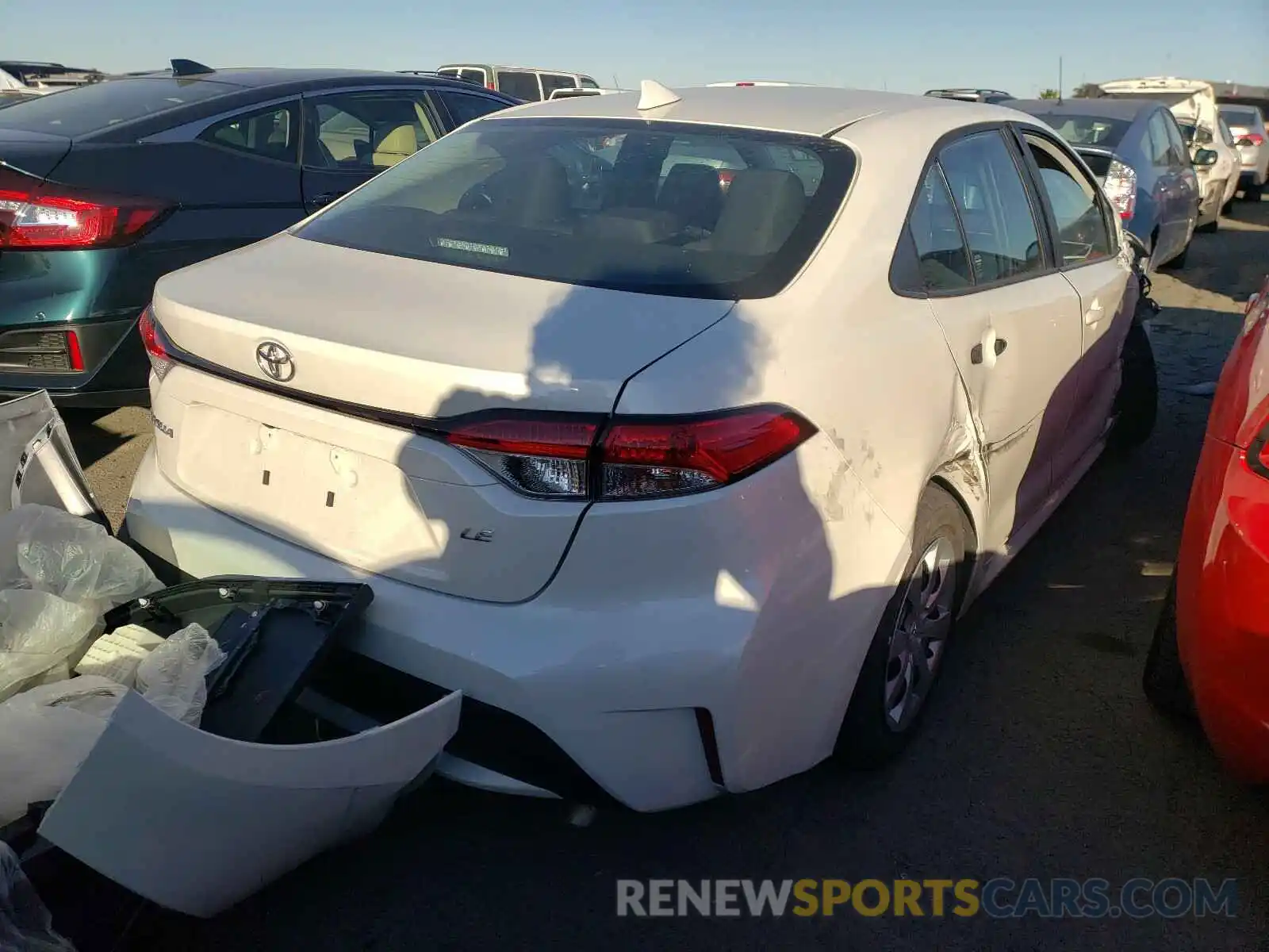 4 Photograph of a damaged car 5YFEPMAE1MP196738 TOYOTA COROLLA 2021